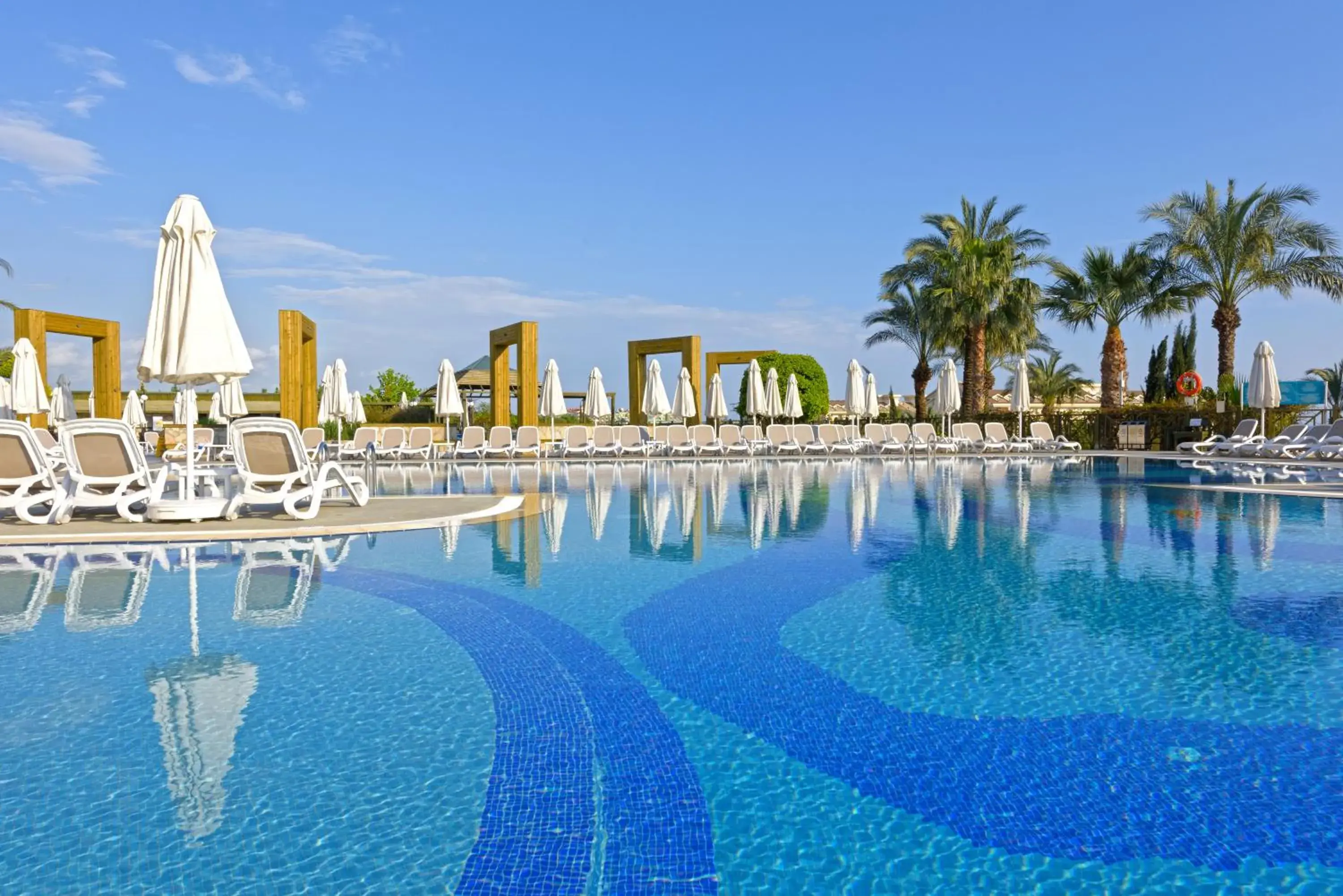 Swimming Pool in Novum Garden Side Hotel