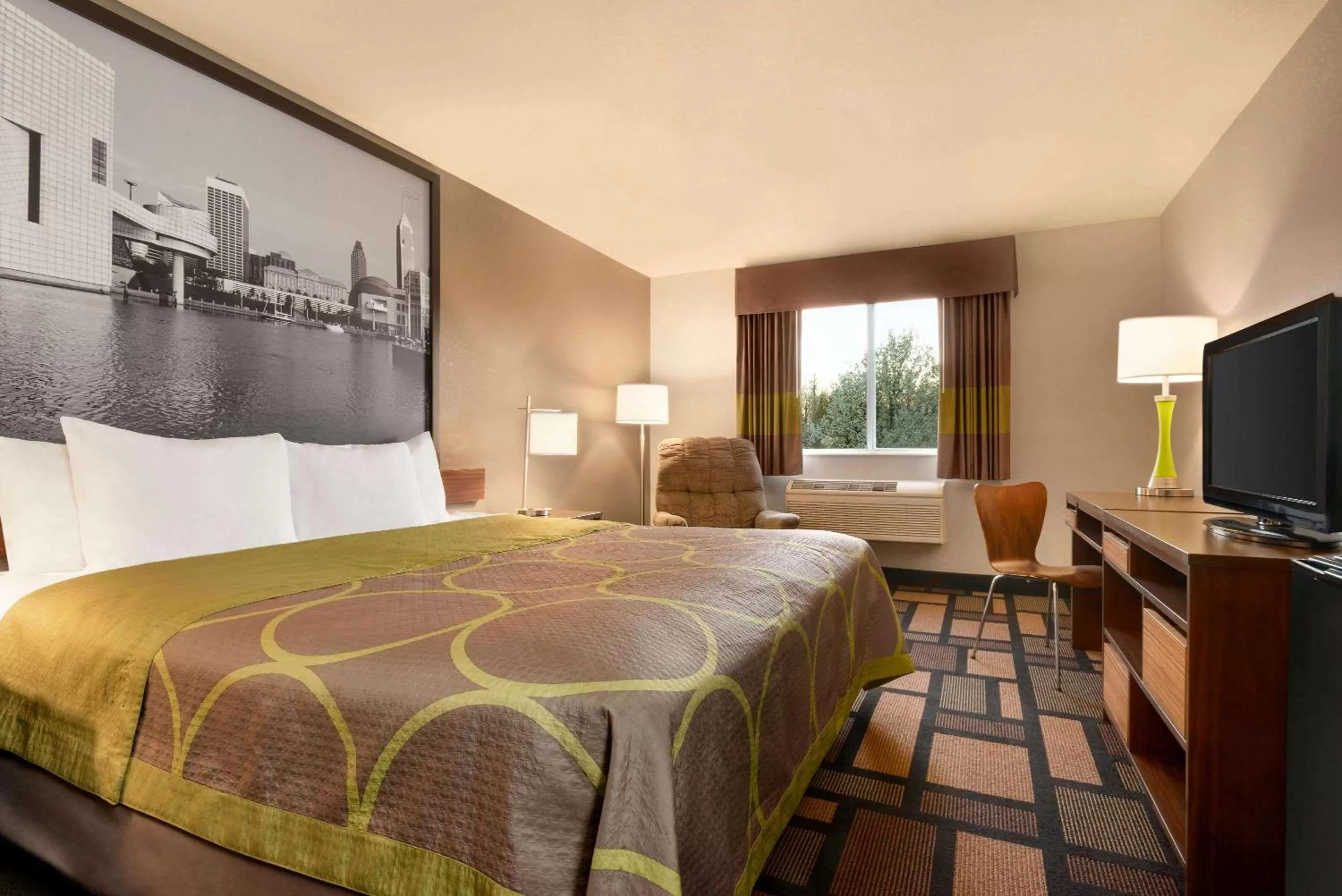 Photo of the whole room, Bed in Super 8 by Wyndham Akron S/Green/Uniontown OH