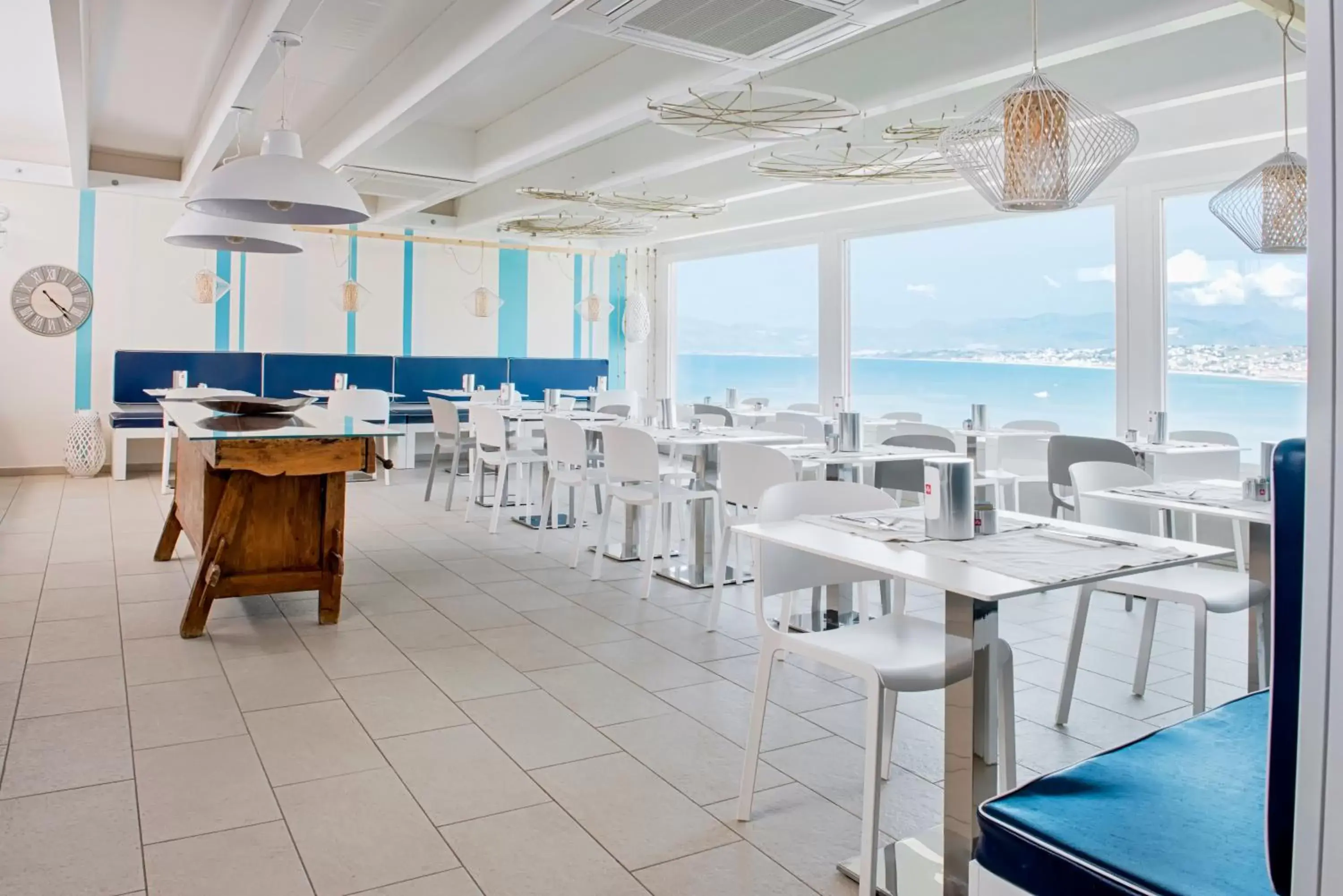 Restaurant/Places to Eat in Marina di Petrolo Hotel & SPA