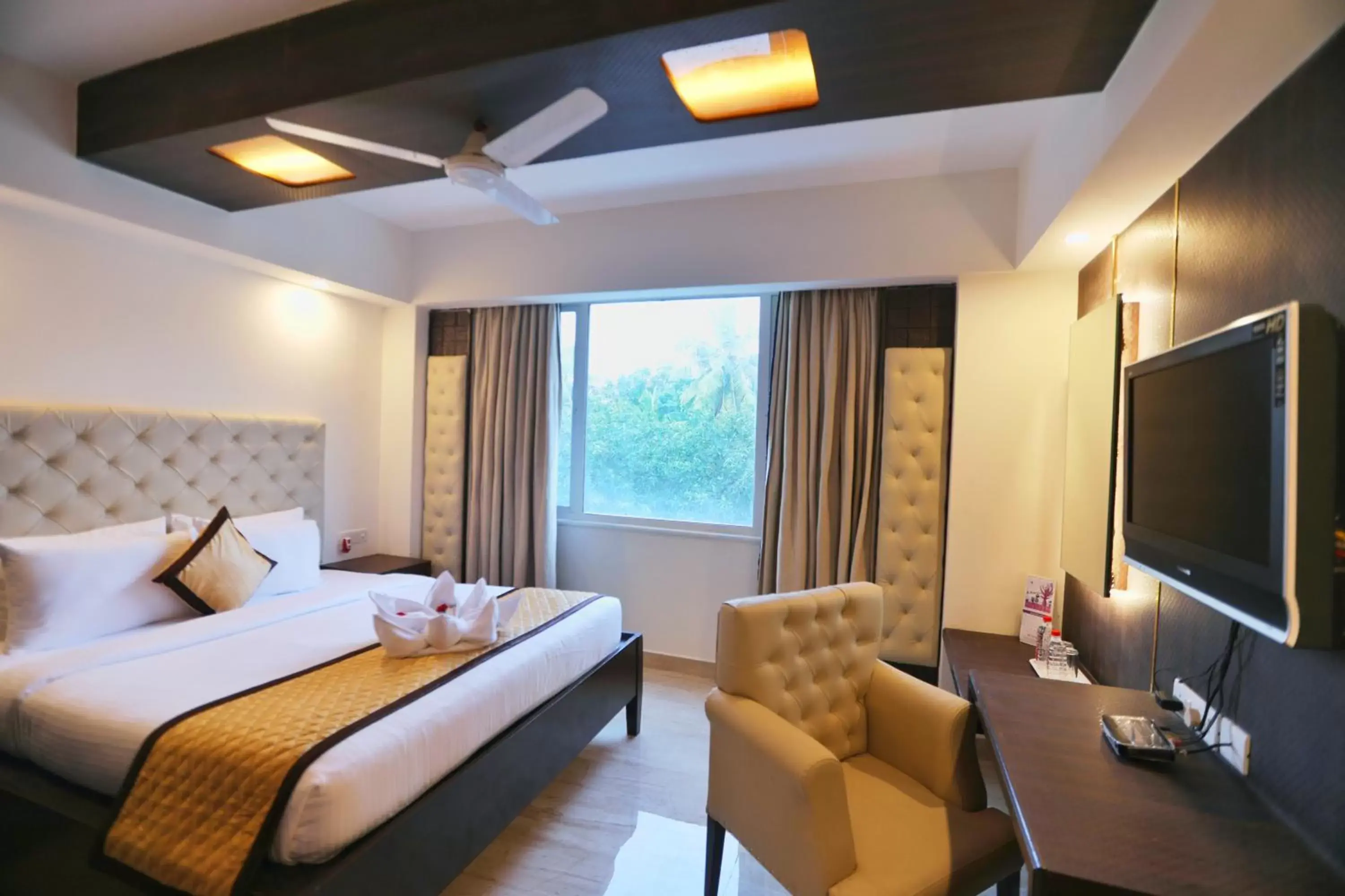 Bedroom in Quality Inn Sabari