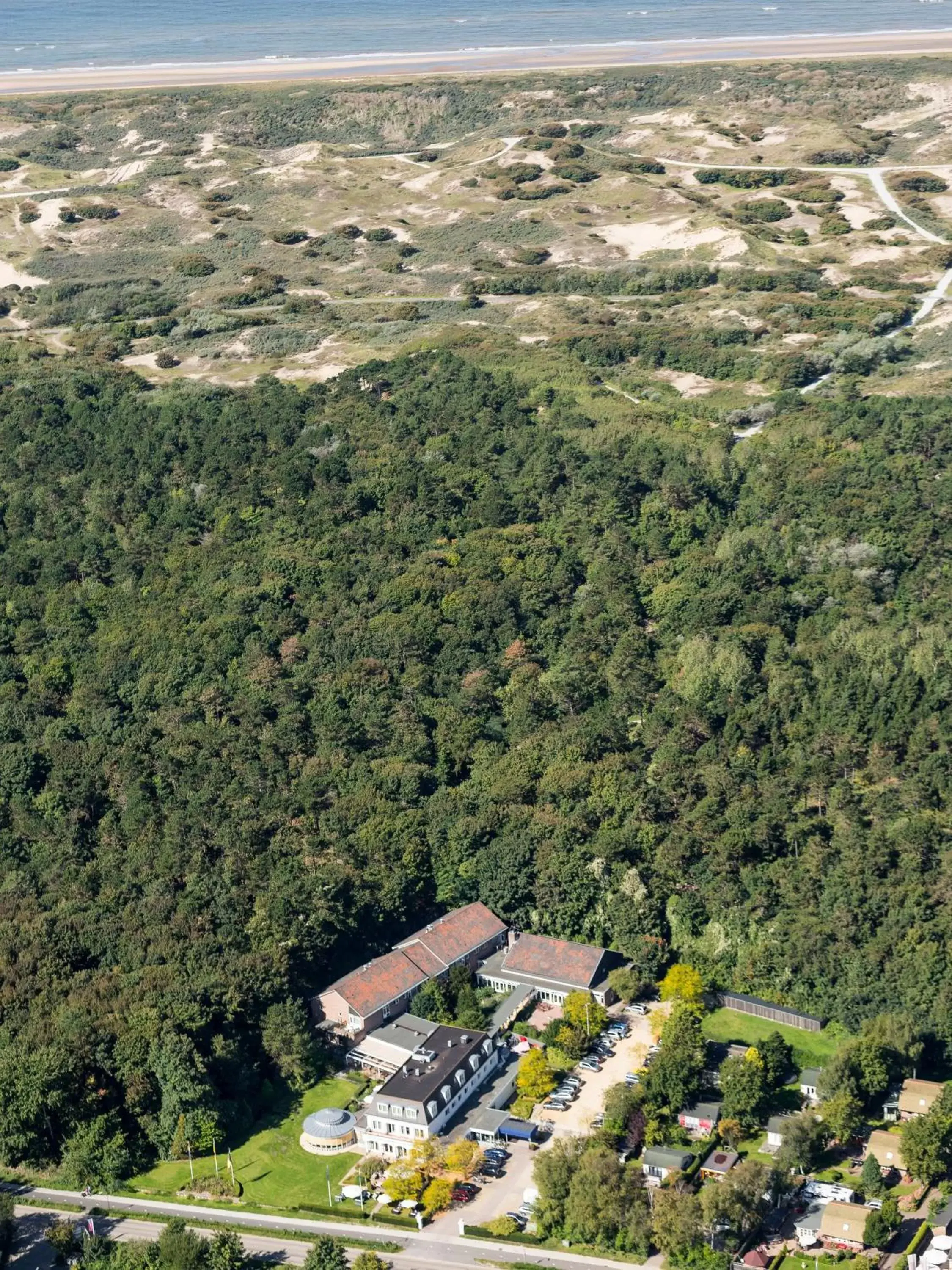 Bird's eye view, Bird's-eye View in Fletcher Hotel Restaurant De Witte Raaf