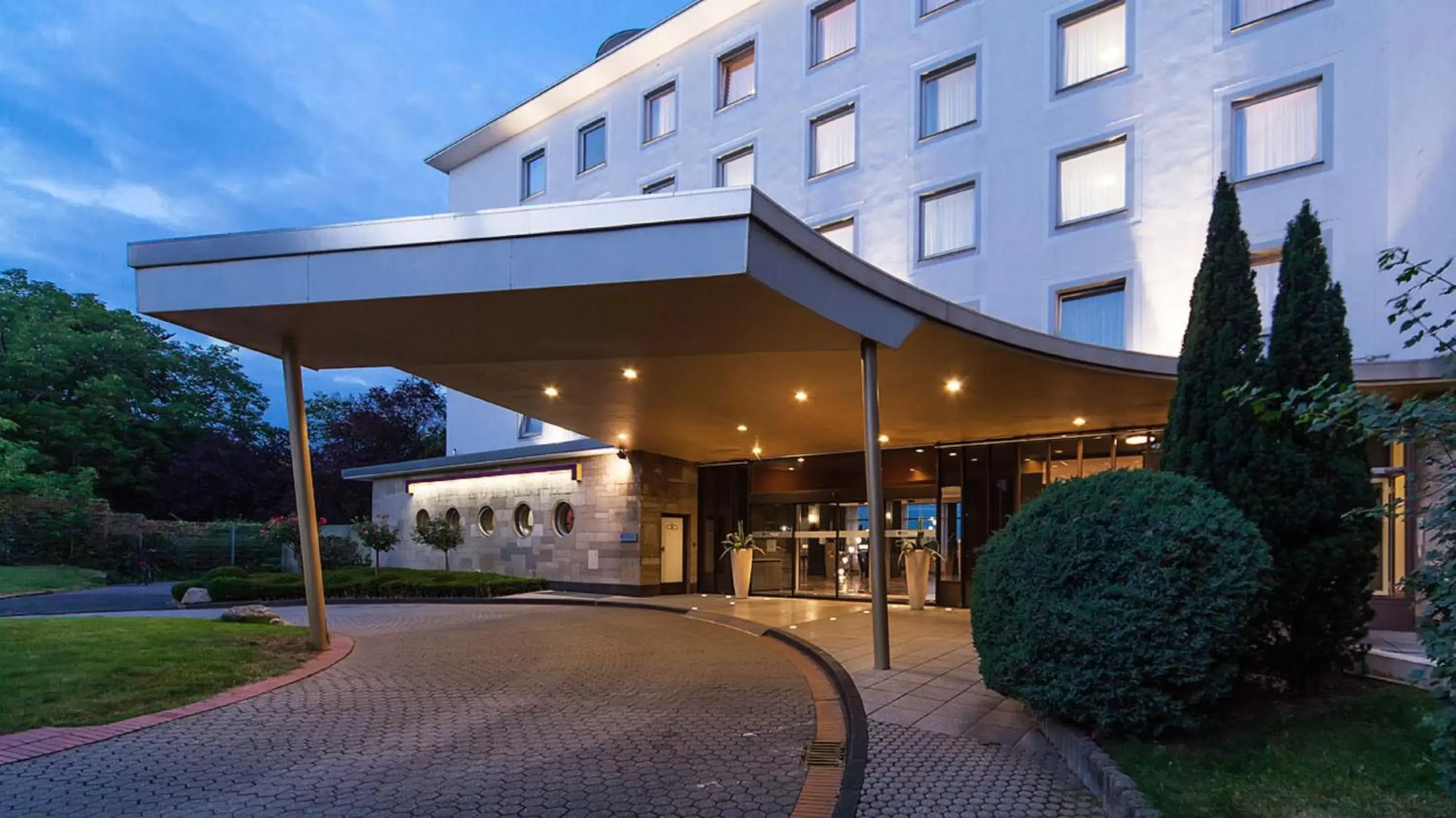 Facade/entrance, Property Building in AMERON Bonn Hotel Königshof