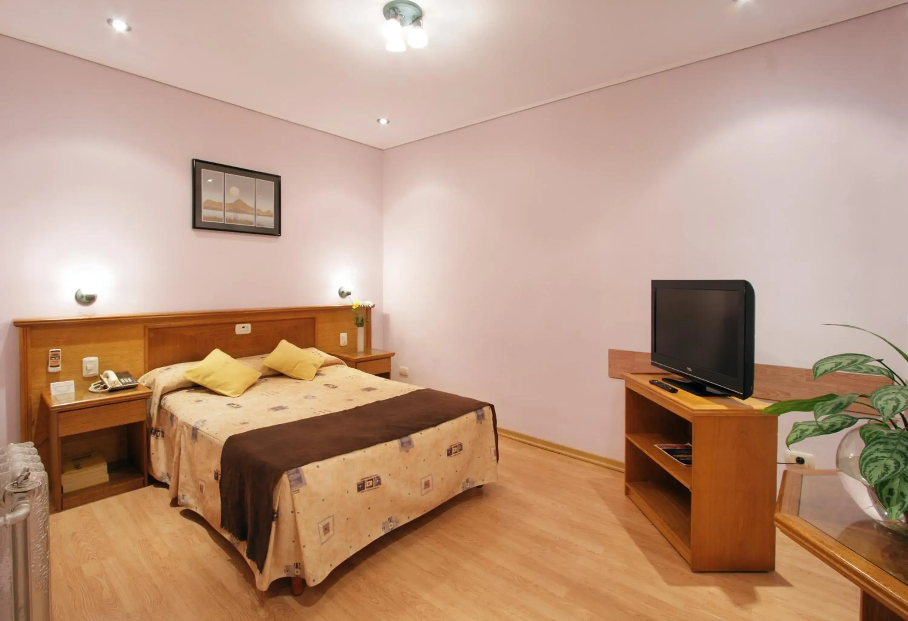 Bedroom, Bed in Gran Hotel De La Paix