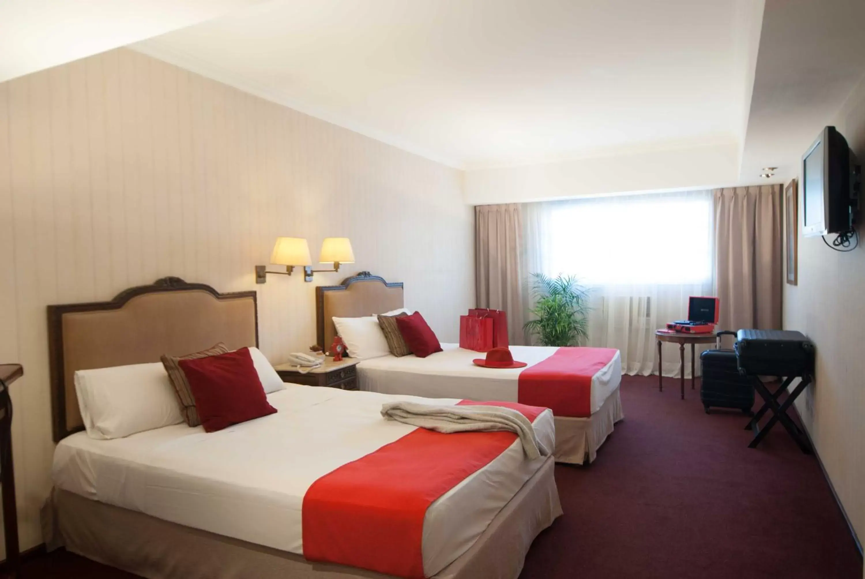 Photo of the whole room, Bed in Ramada by Wyndham Buenos Aires Centro