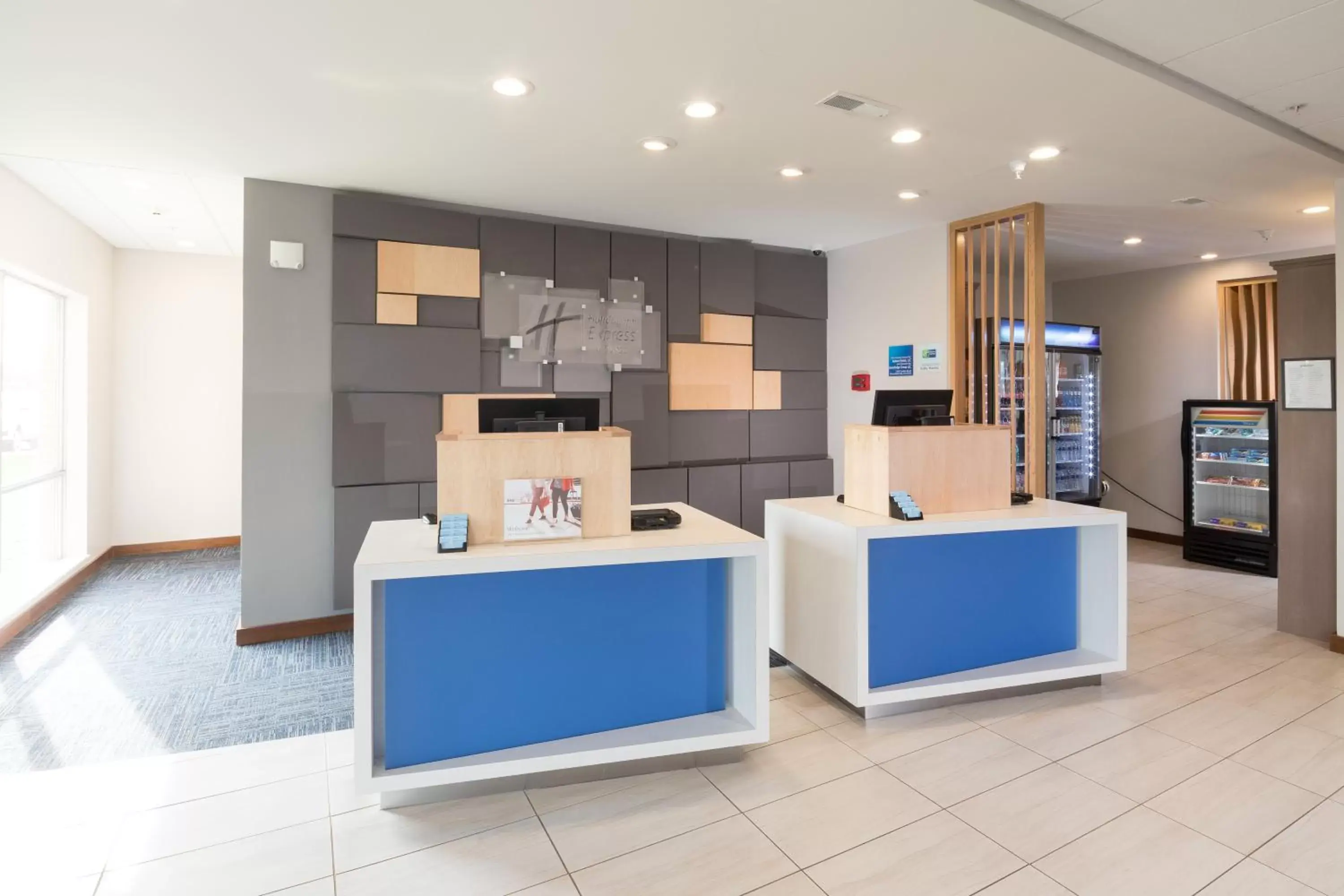 Lobby or reception in Holiday Inn Express Hotel & Suites Logansport, an IHG Hotel
