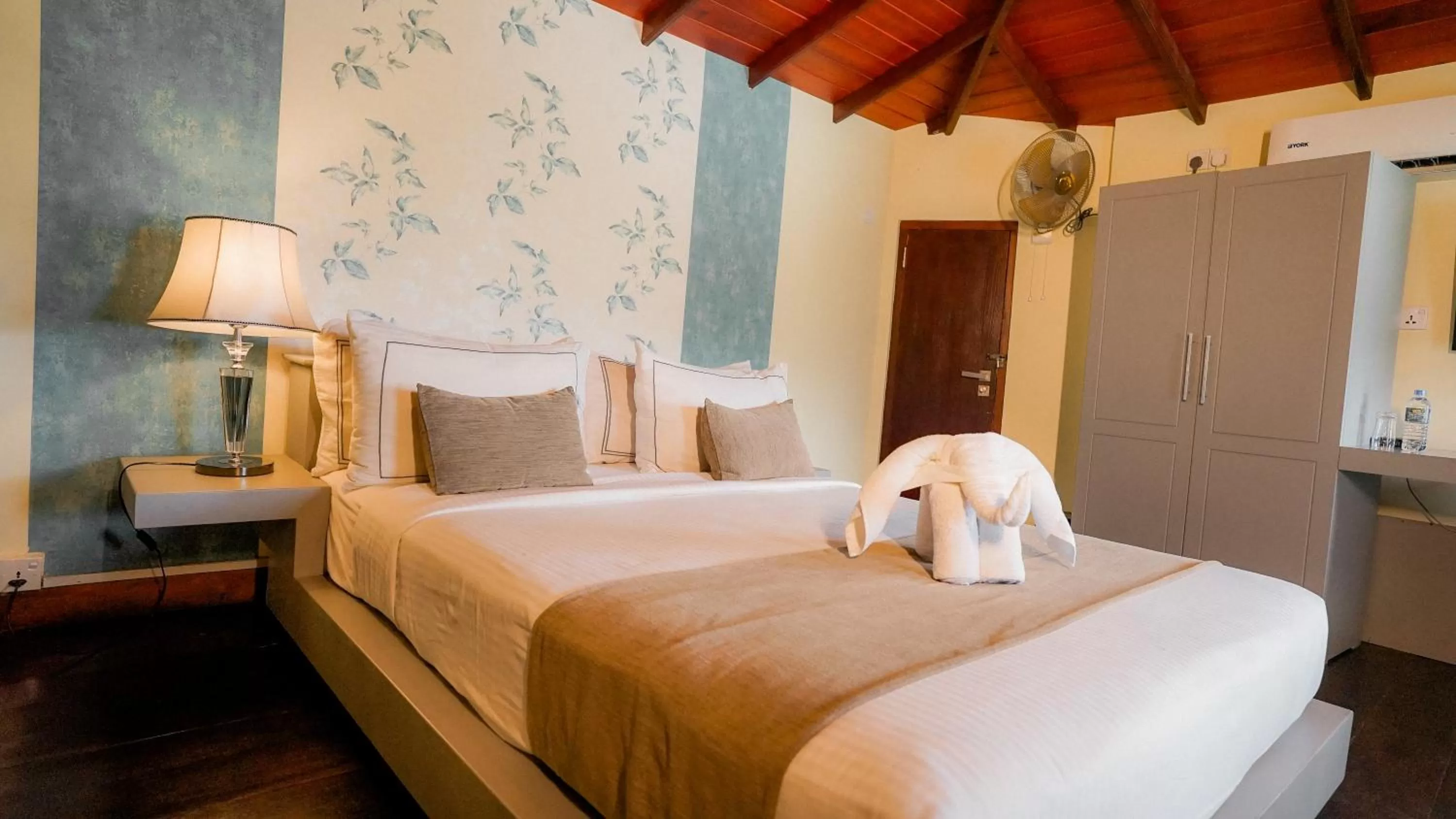 Bedroom, Bed in Royal Classic Resort