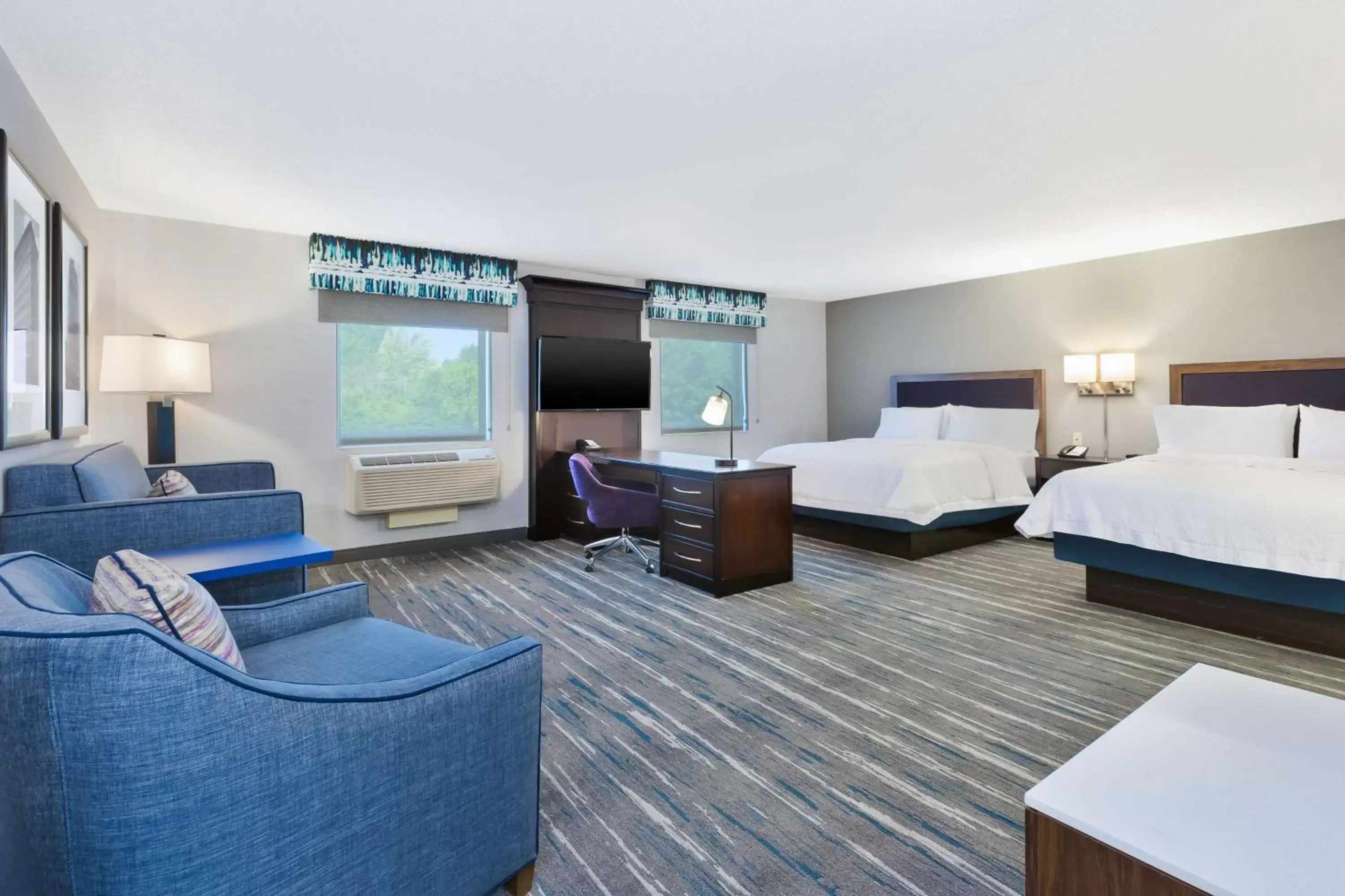 Bedroom in Hampton Inn and Suites Flint/Grand Blanc