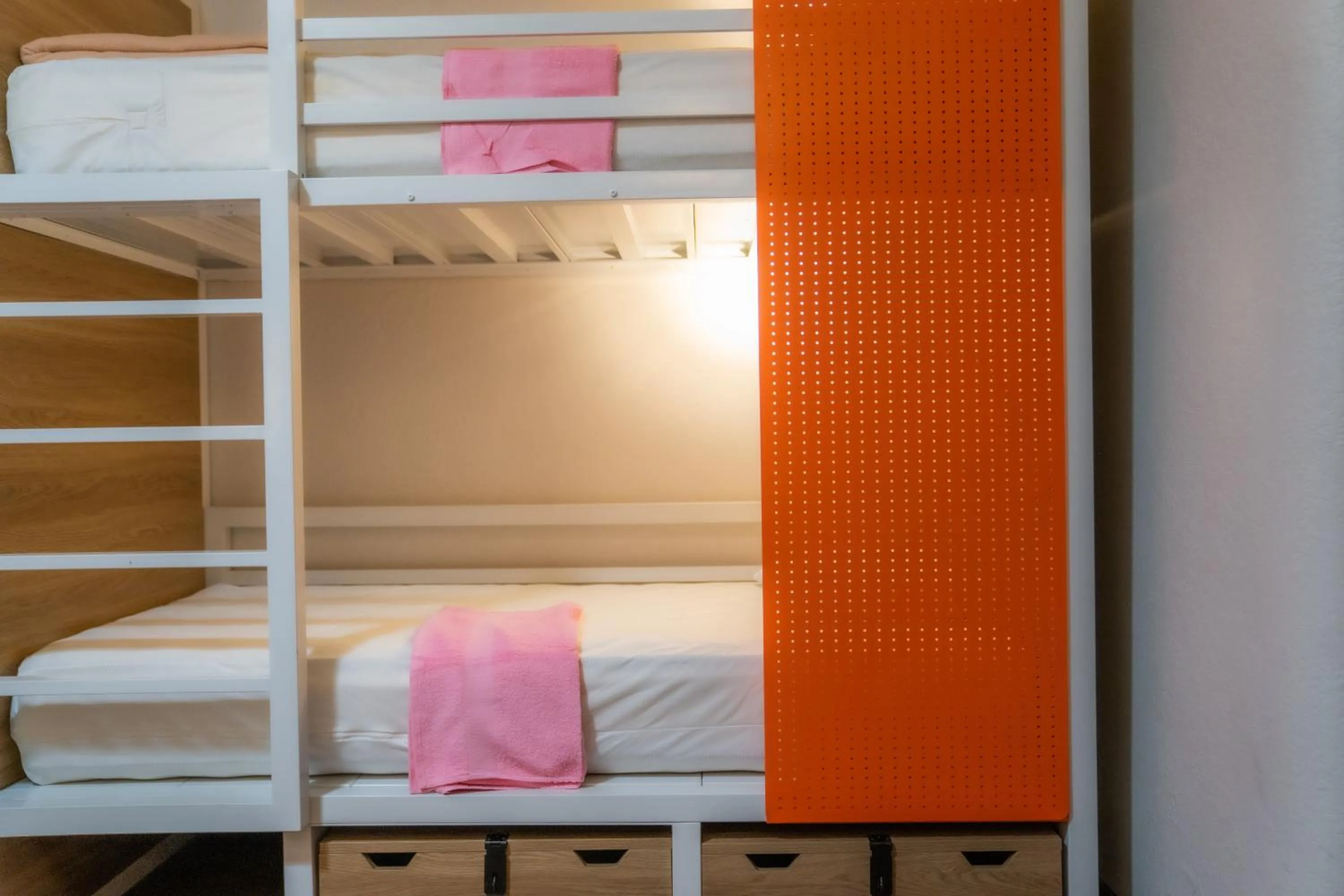 Bed in Amsterdam Hostel