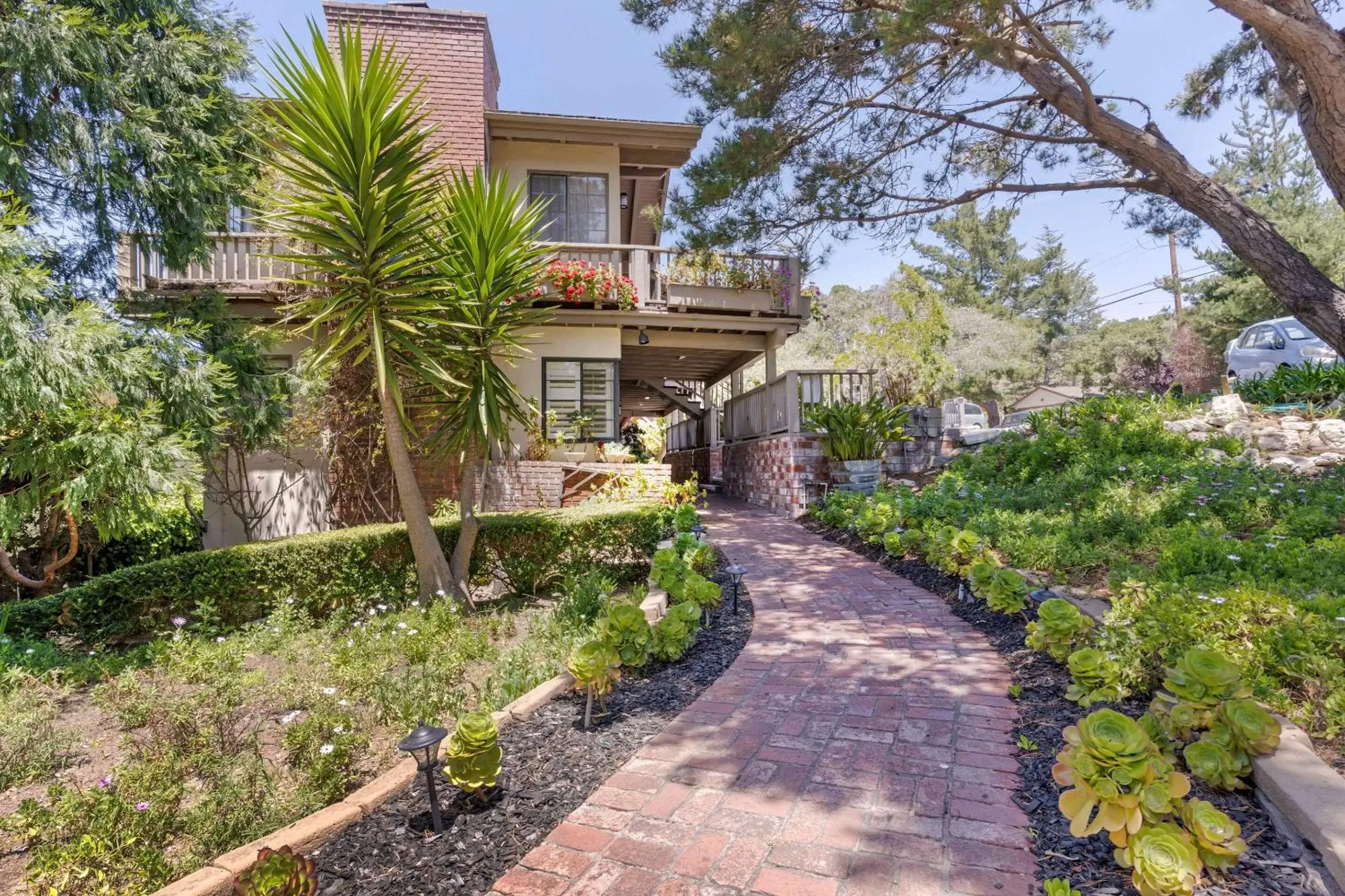 Property Building in Comfort Inn Carmel By the Sea