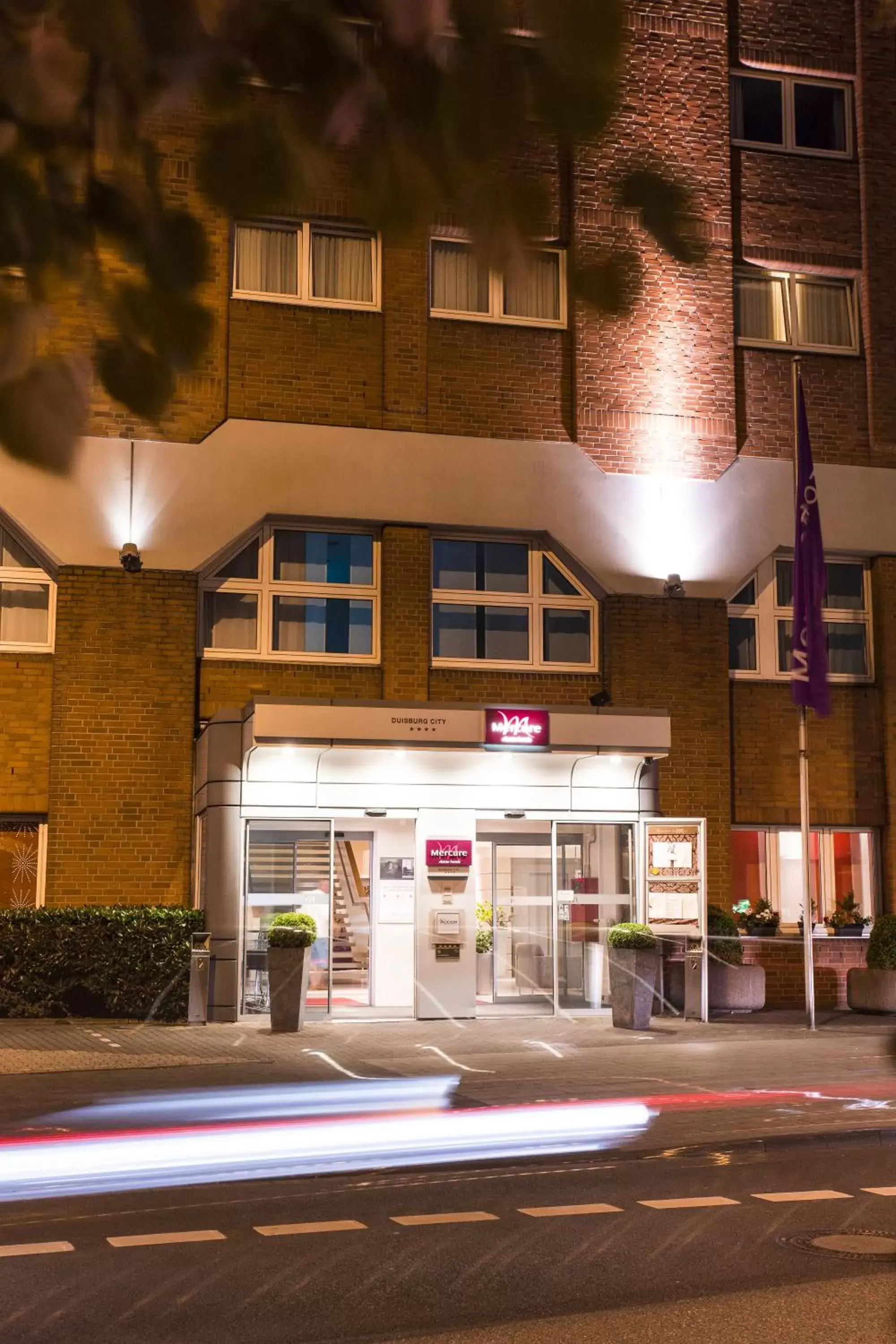 Facade/entrance, Property Building in Mercure Hotel Duisburg City