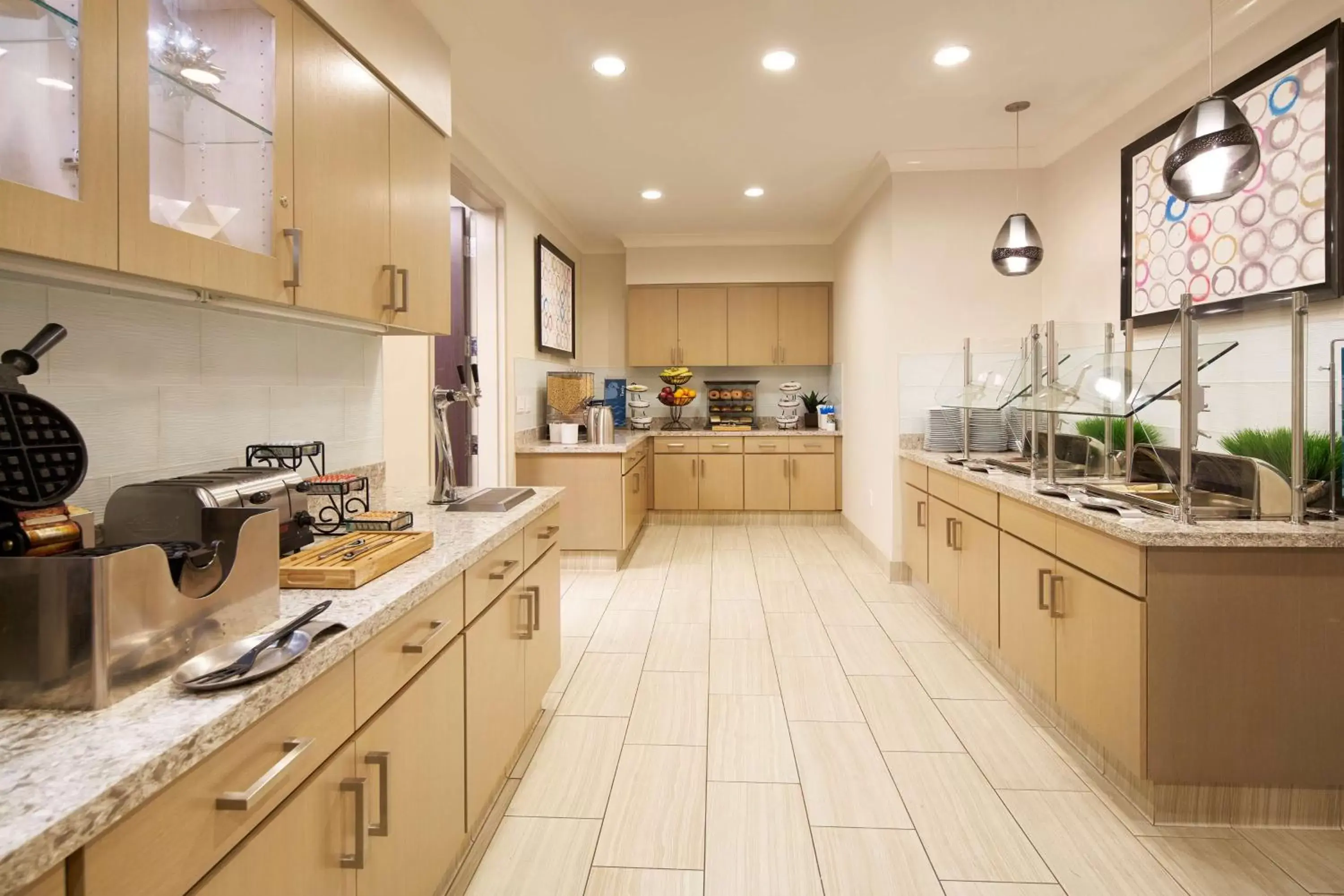 Breakfast, Kitchen/Kitchenette in Homewood Suites by Hilton Aliso Viejo Laguna Beach