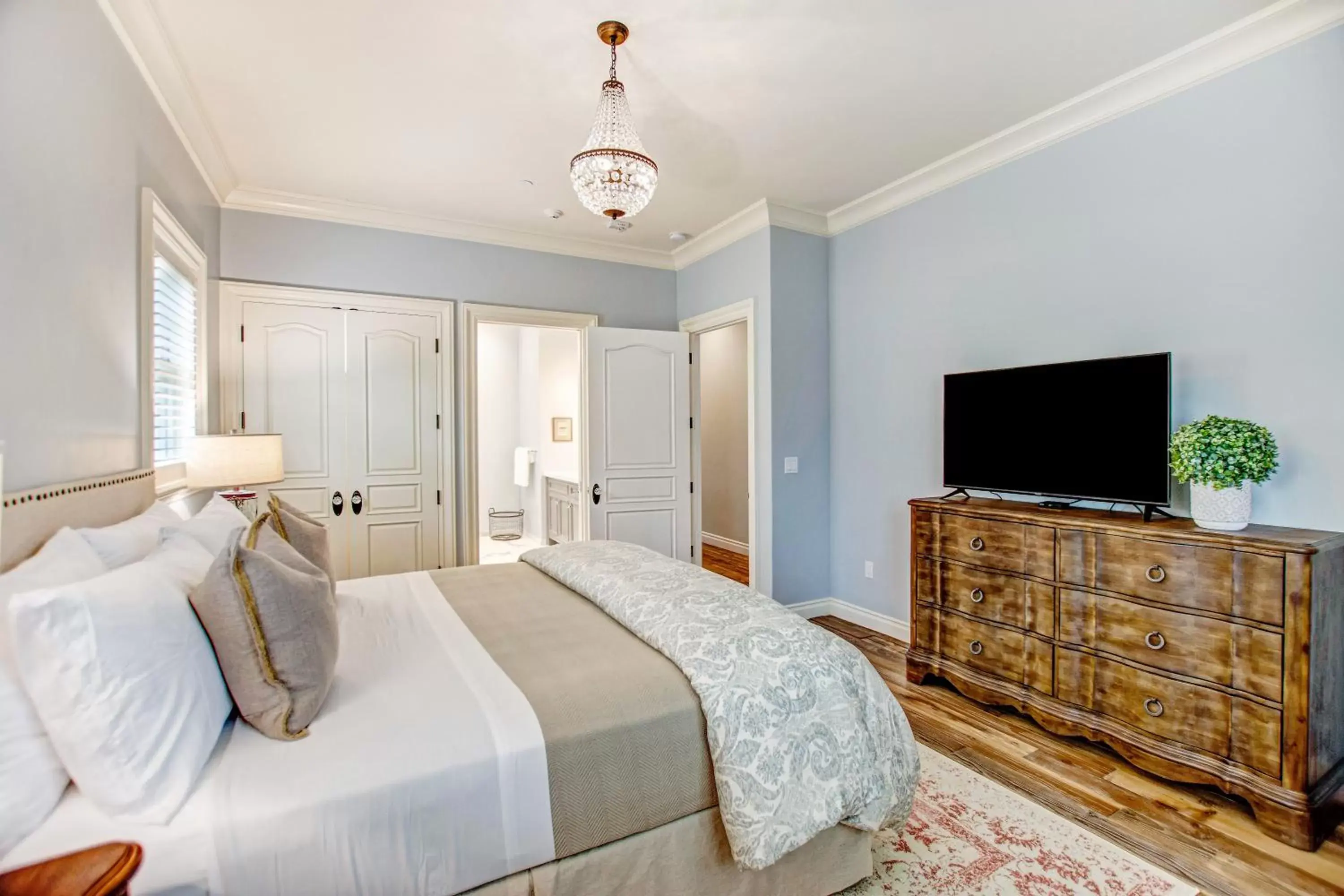 Bedroom, TV/Entertainment Center in Sonoma Bungalows