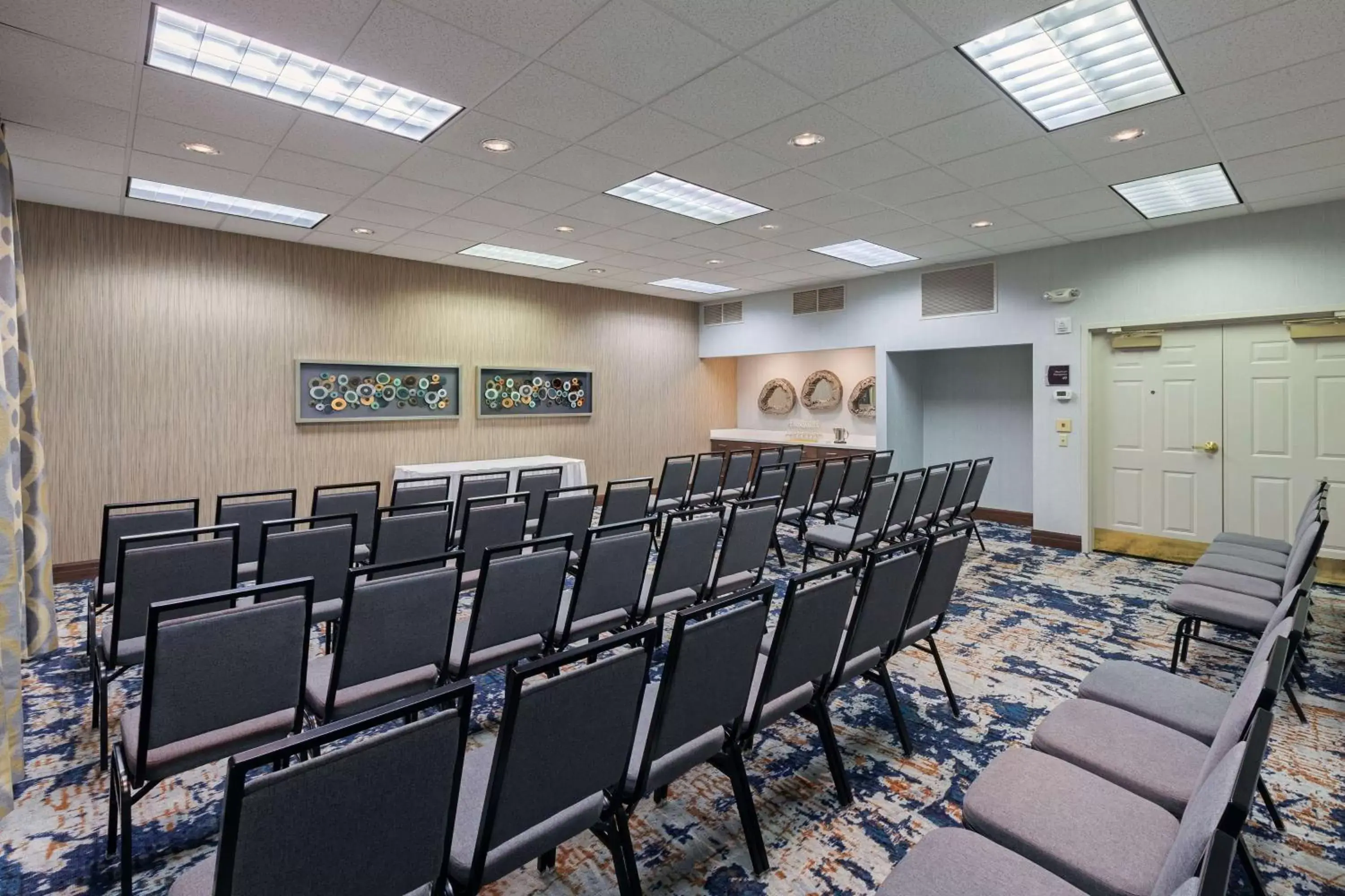 Meeting/conference room in Homewood Suites by Hilton Greensboro