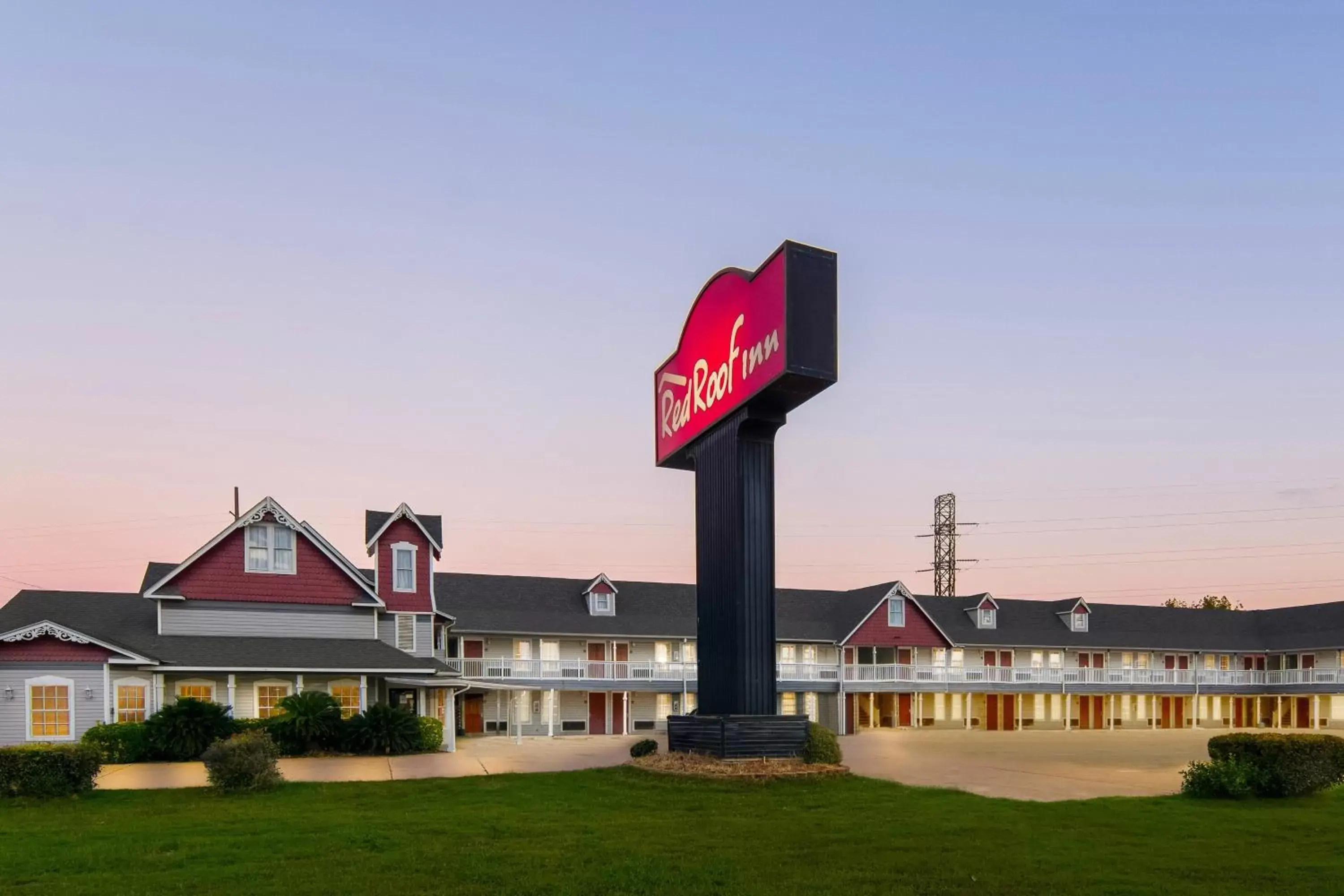 Property Building in Red Roof Inn Waco