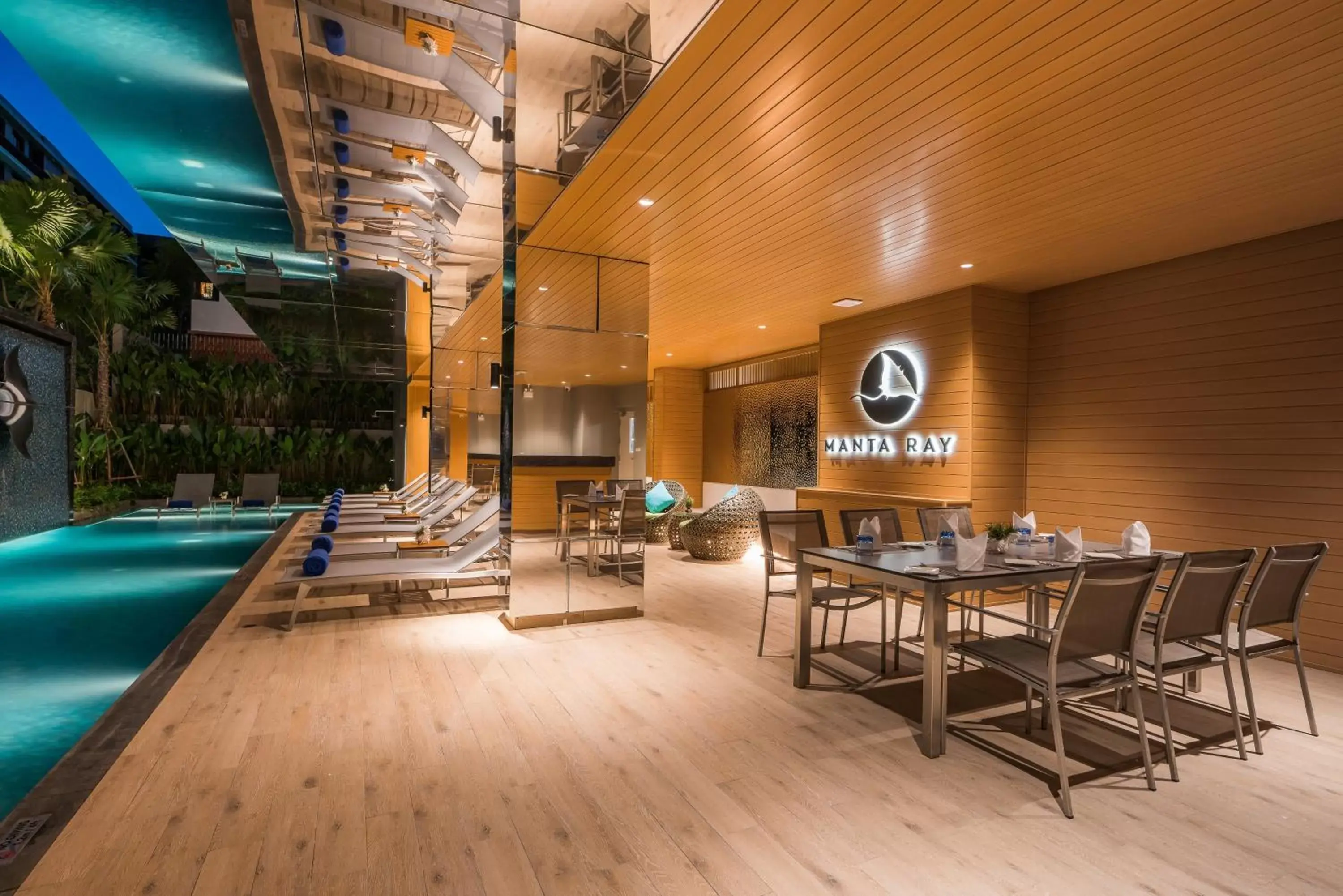 Lounge or bar, Swimming Pool in Maven Stylish Hotel Hua Hin