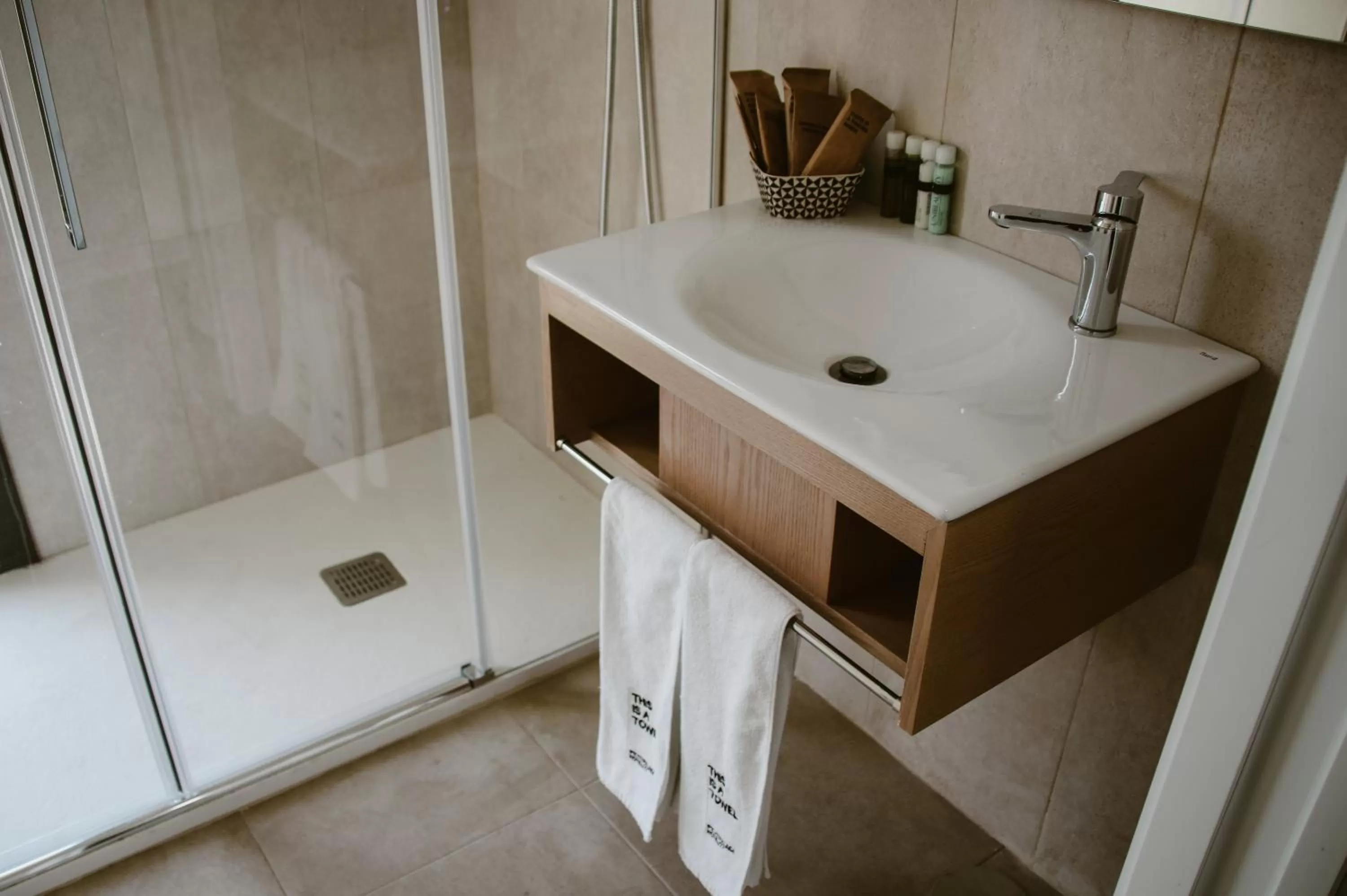 Bathroom in Petit Palace Vargas