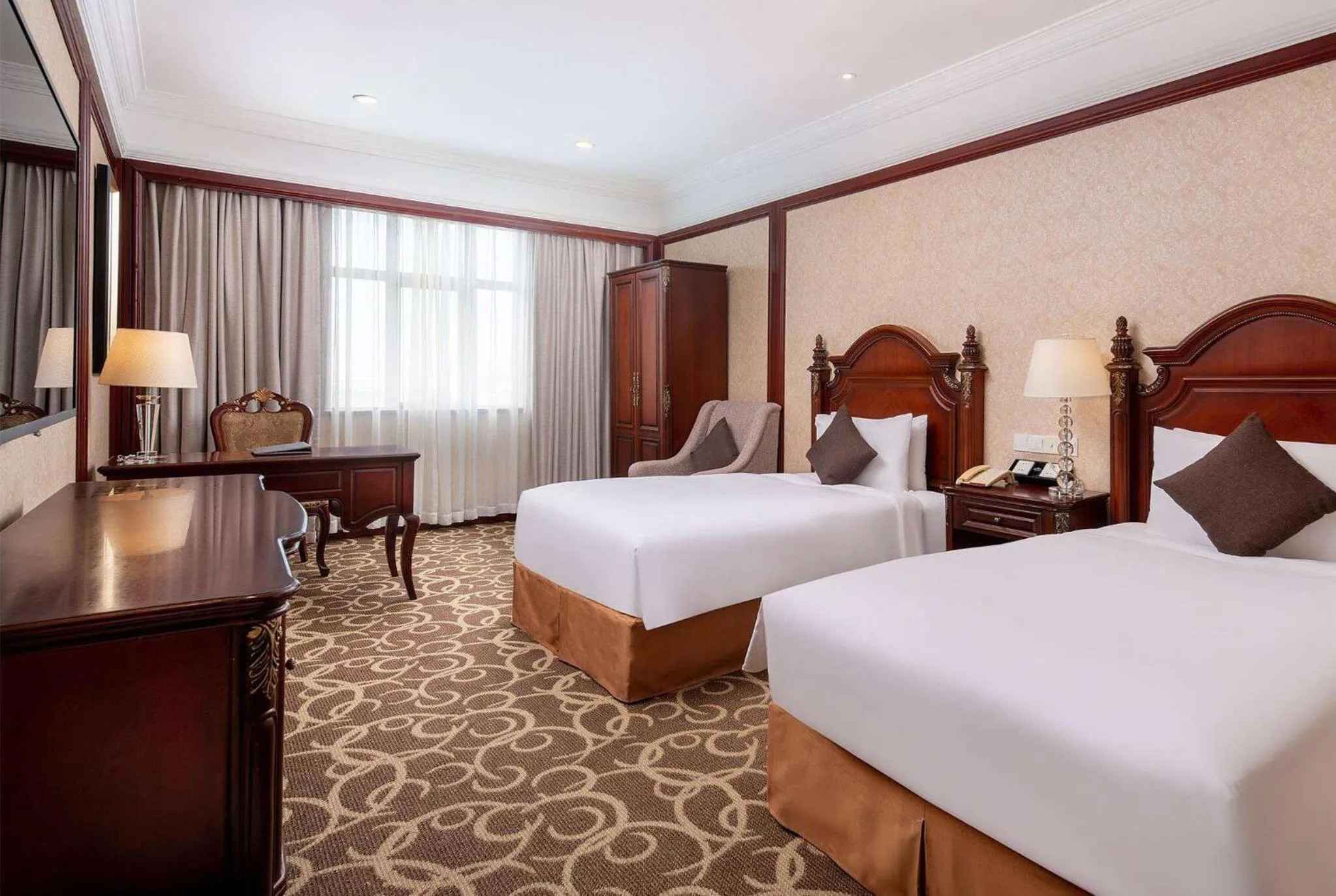 Photo of the whole room, Bed in Wyndham Shanghai Hongqiao-Near NECC
