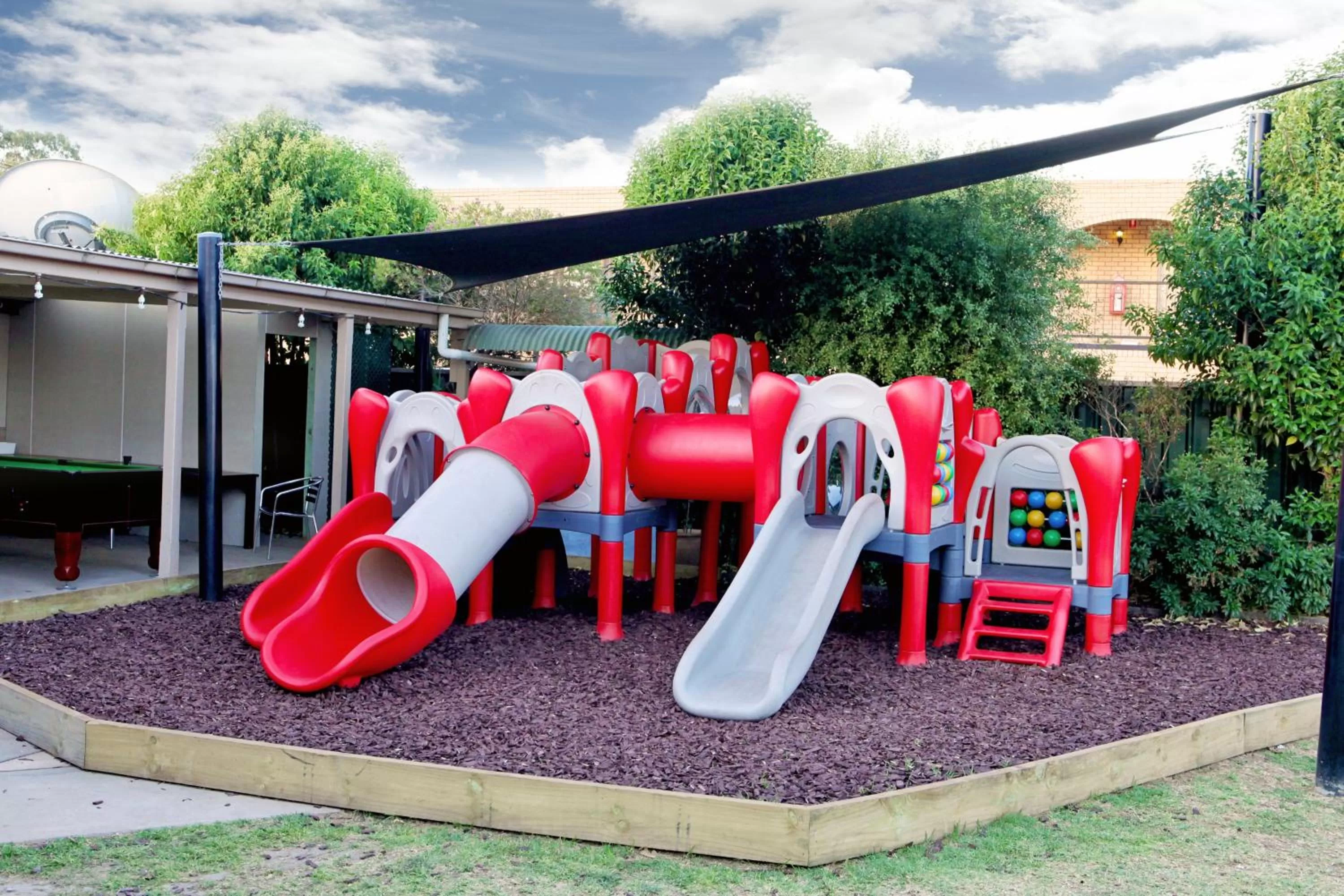 Children play ground in Lake Mulwala Hotel