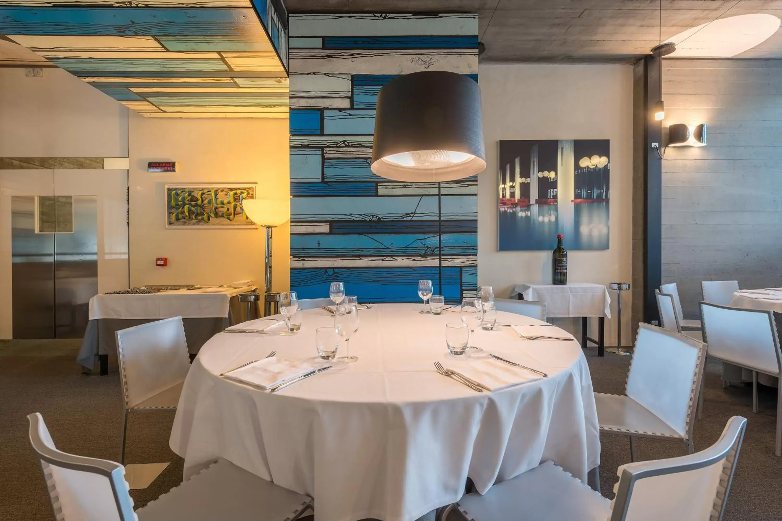 Restaurant/Places to Eat in DUPARC Contemporary Suites