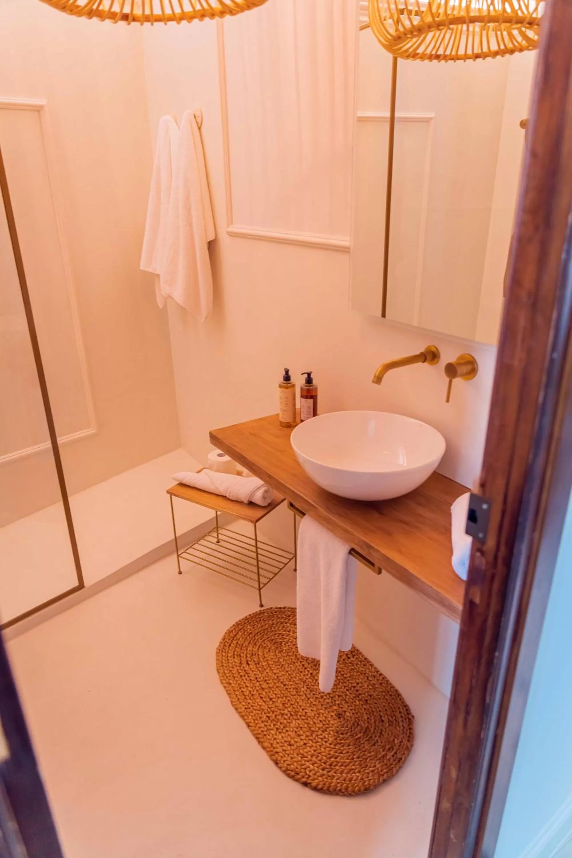 Bathroom in CANDIL SUITE Realejo