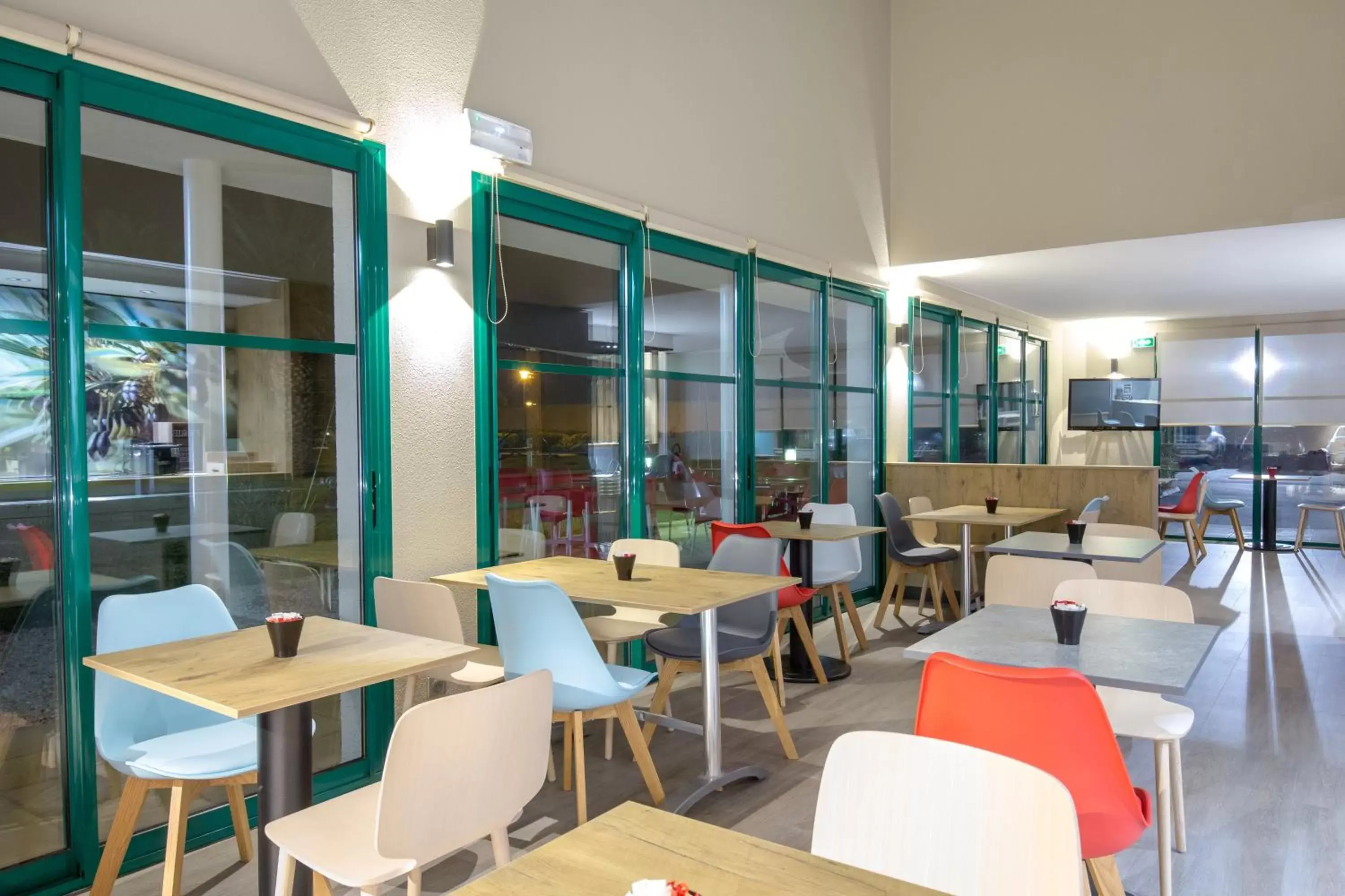 Food and drinks, Restaurant/Places to Eat in ibis Perpignan Nord Rivesaltes