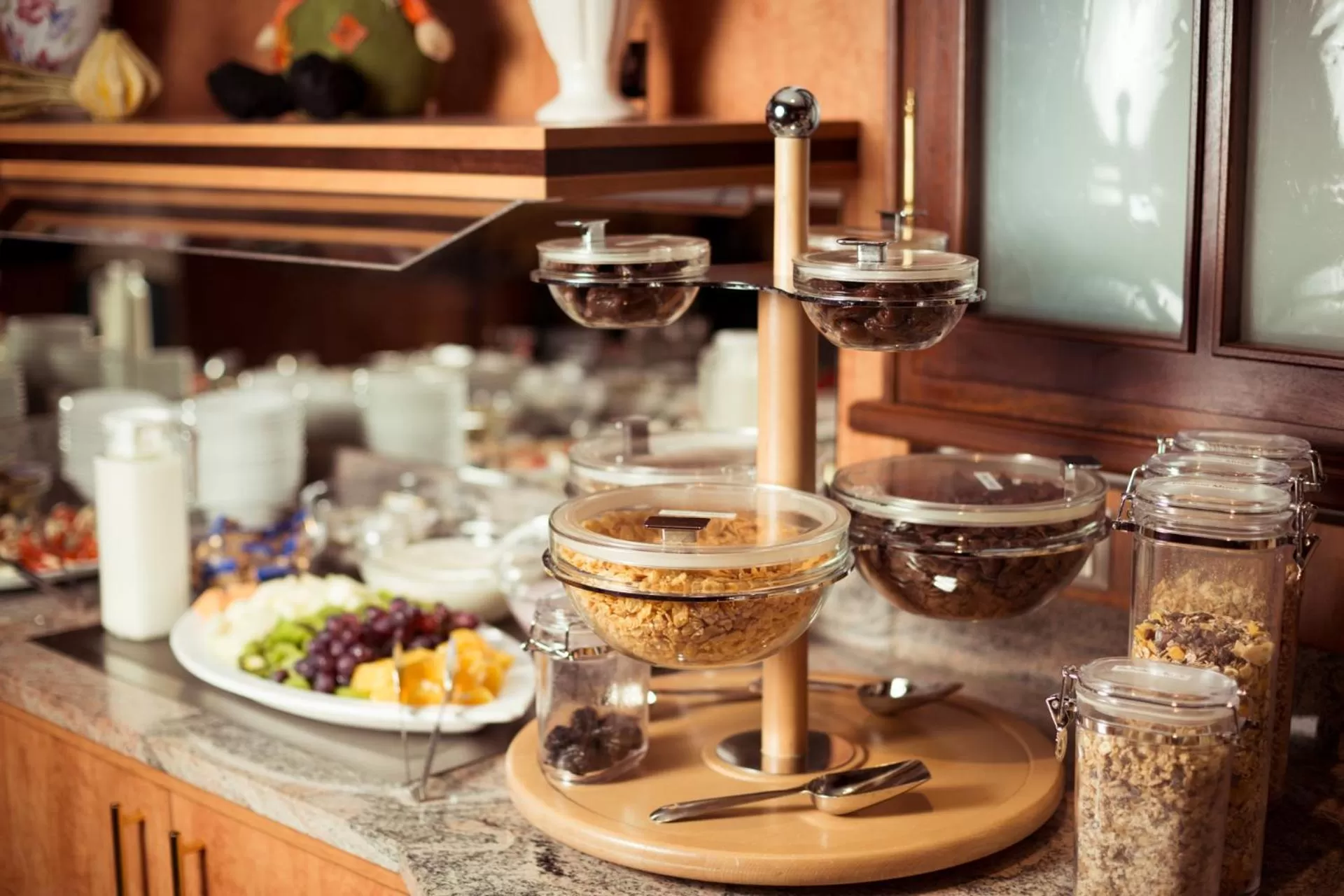 Buffet breakfast in Aparthotel Astro - Nichtraucherhotel