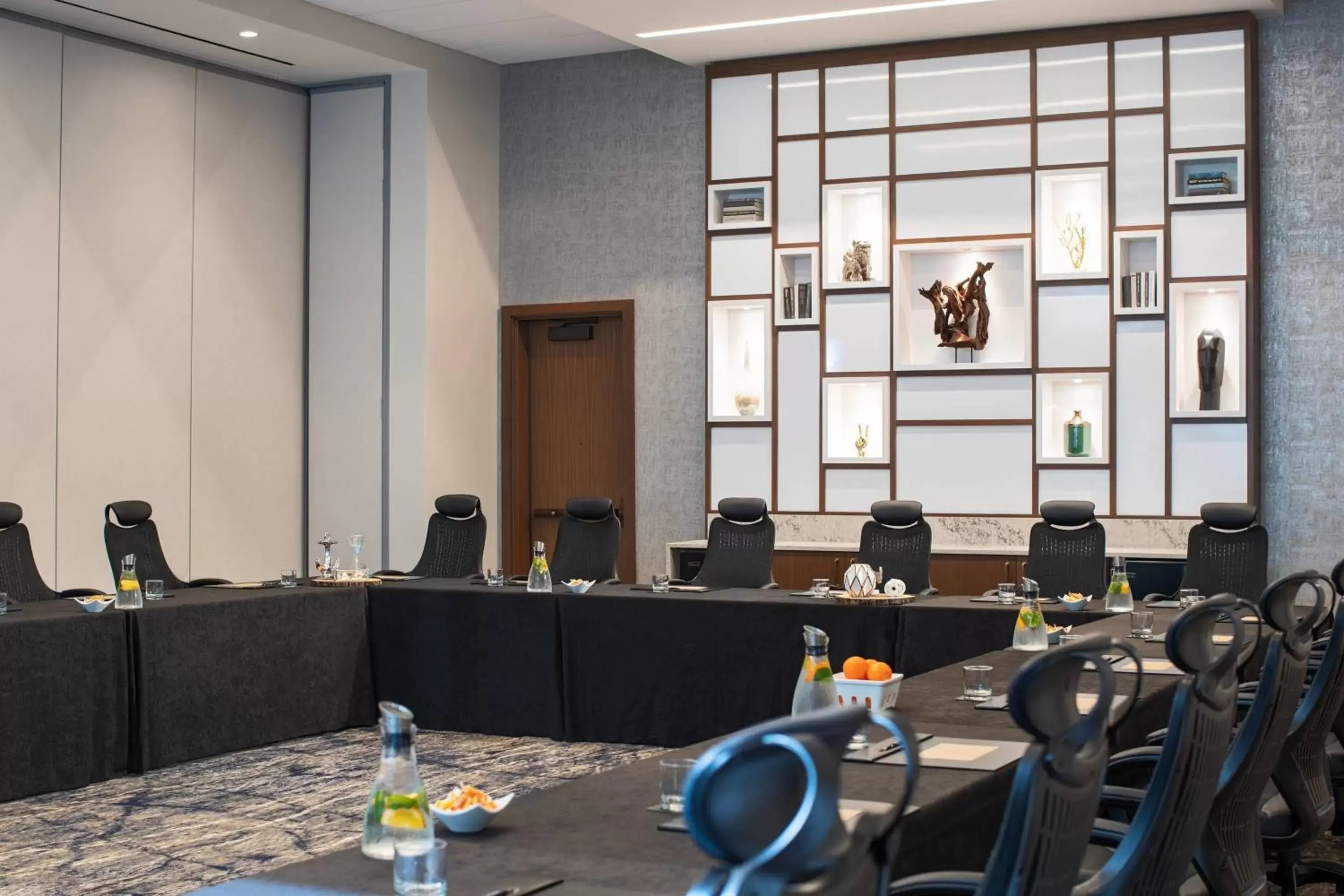 Meeting/conference room, Restaurant/Places to Eat in Renaissance Orlando at SeaWorld®