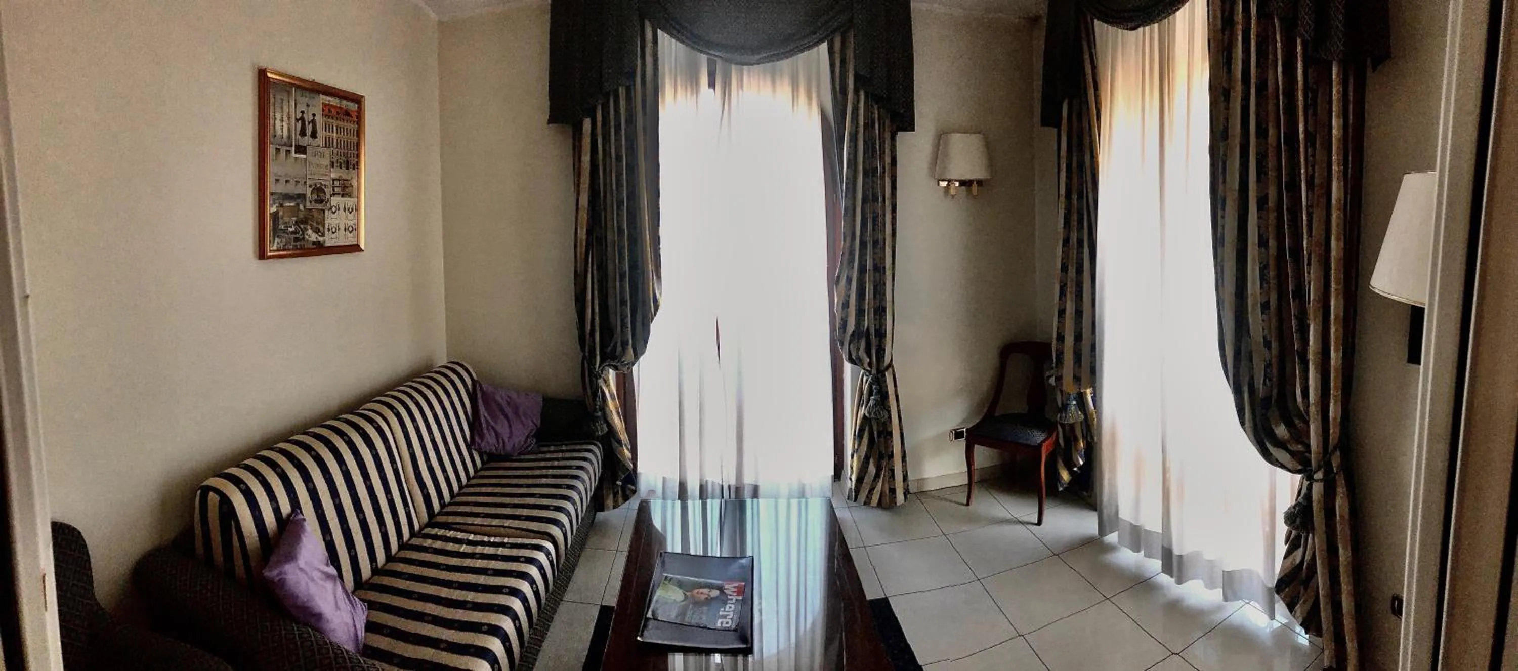 Seating area in Hotel Villa Savoia