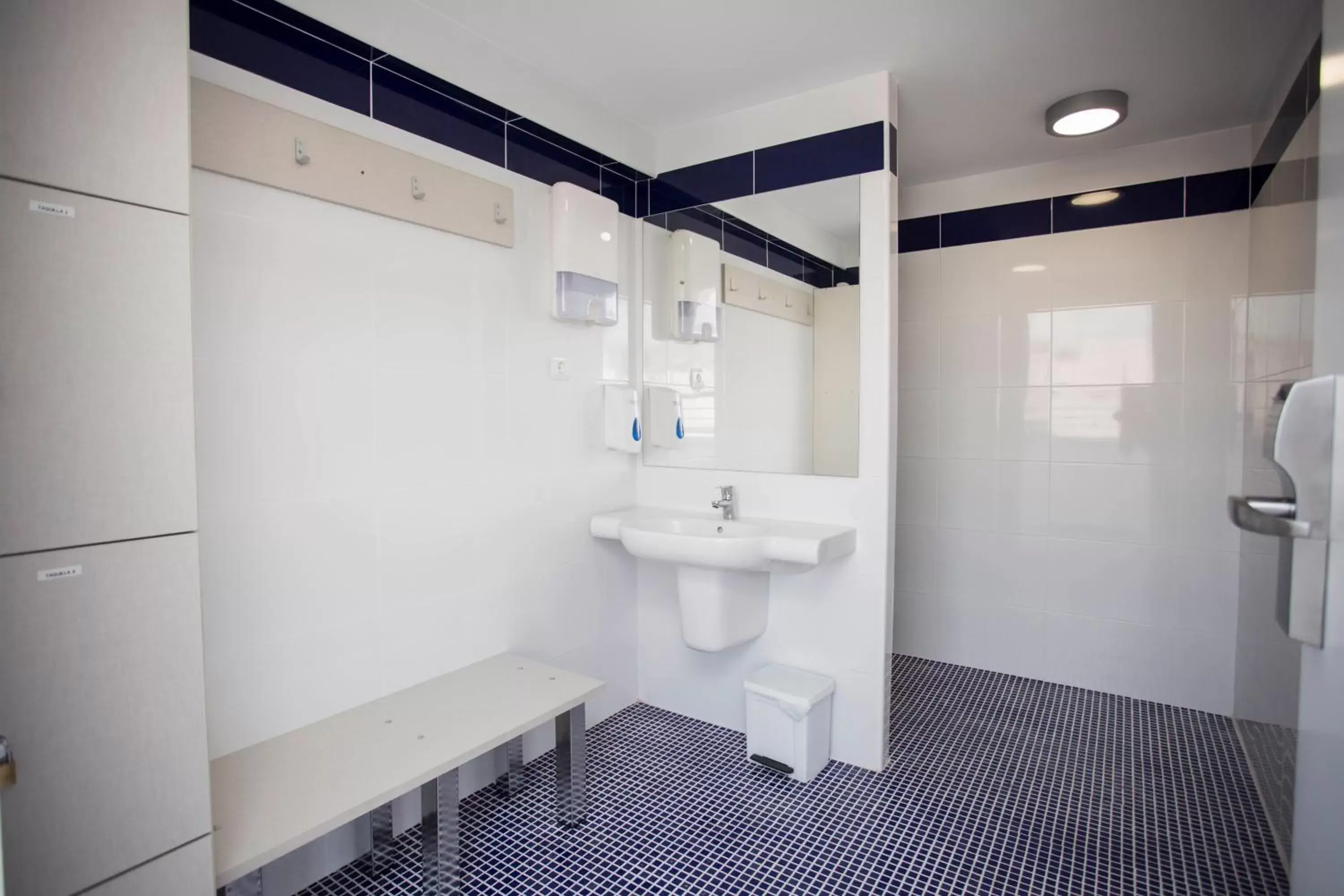 Area and facilities, Bathroom in Hotel Voramar