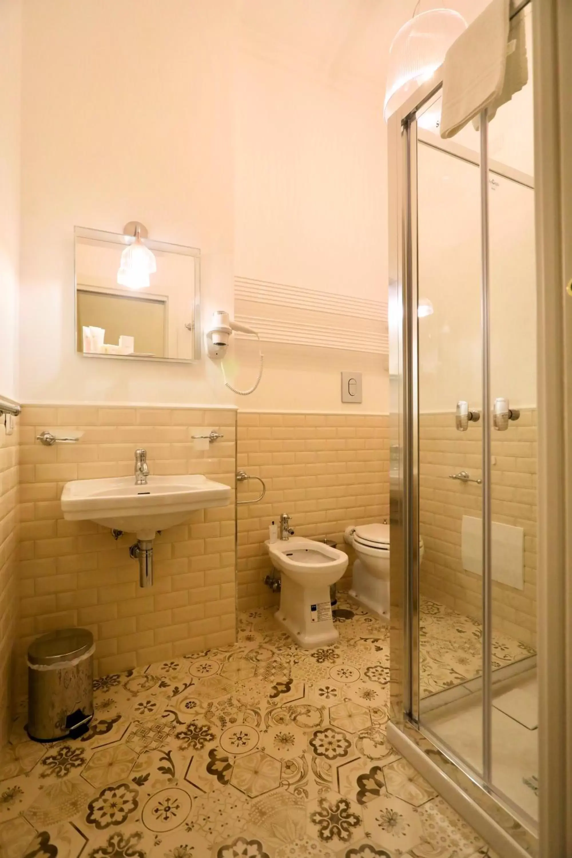 Shower, Bathroom in Macchiato Suites Boutique B&B