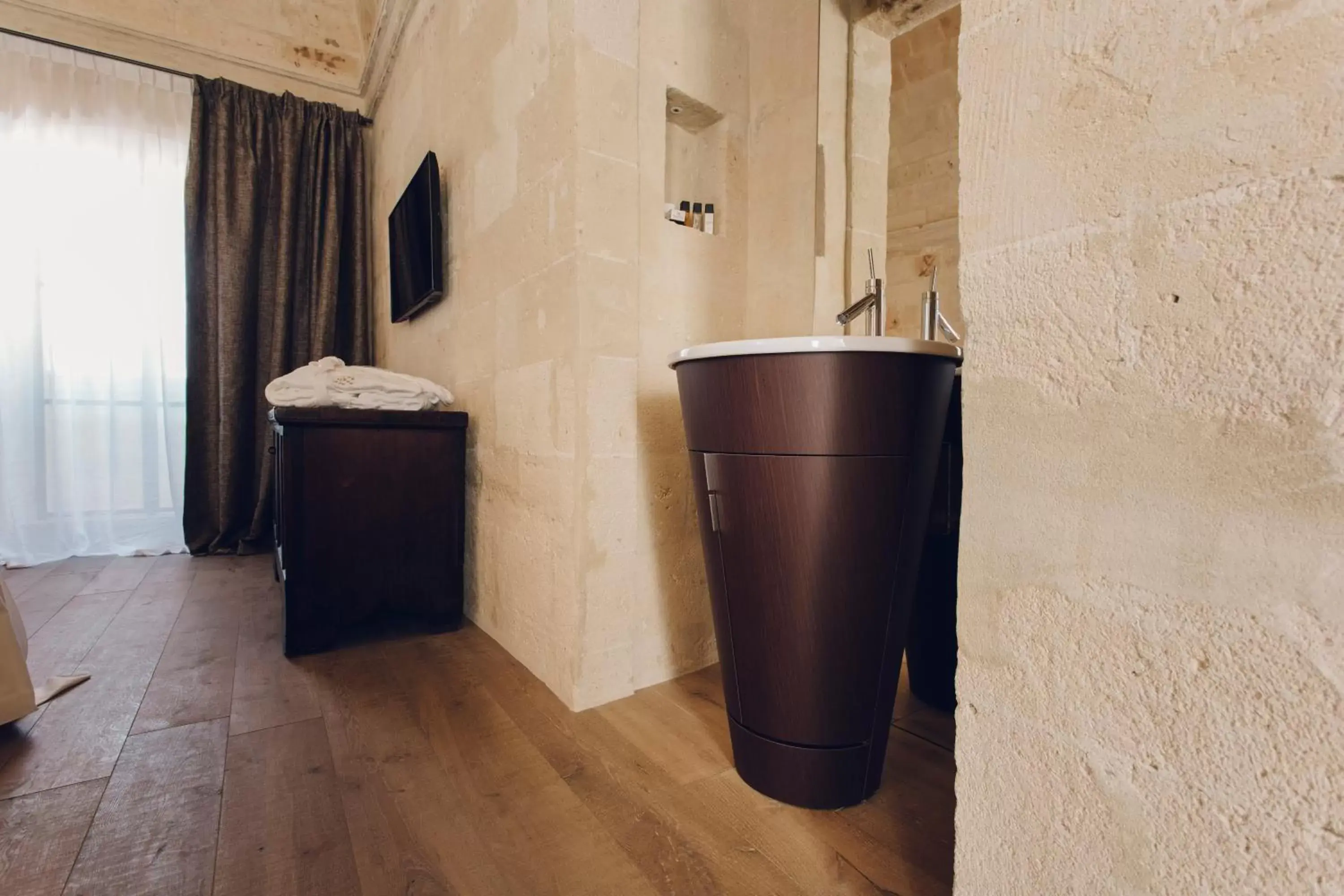 Photo of the whole room, Bathroom in Palazzotto Residence&Winery