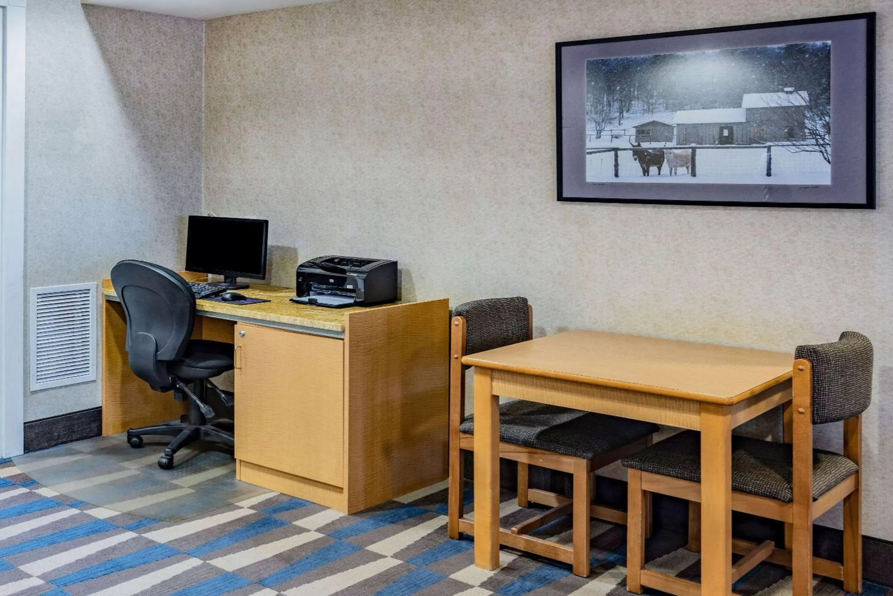 Business facilities in Microtel Inn & Suites by Wyndham Plattsburgh