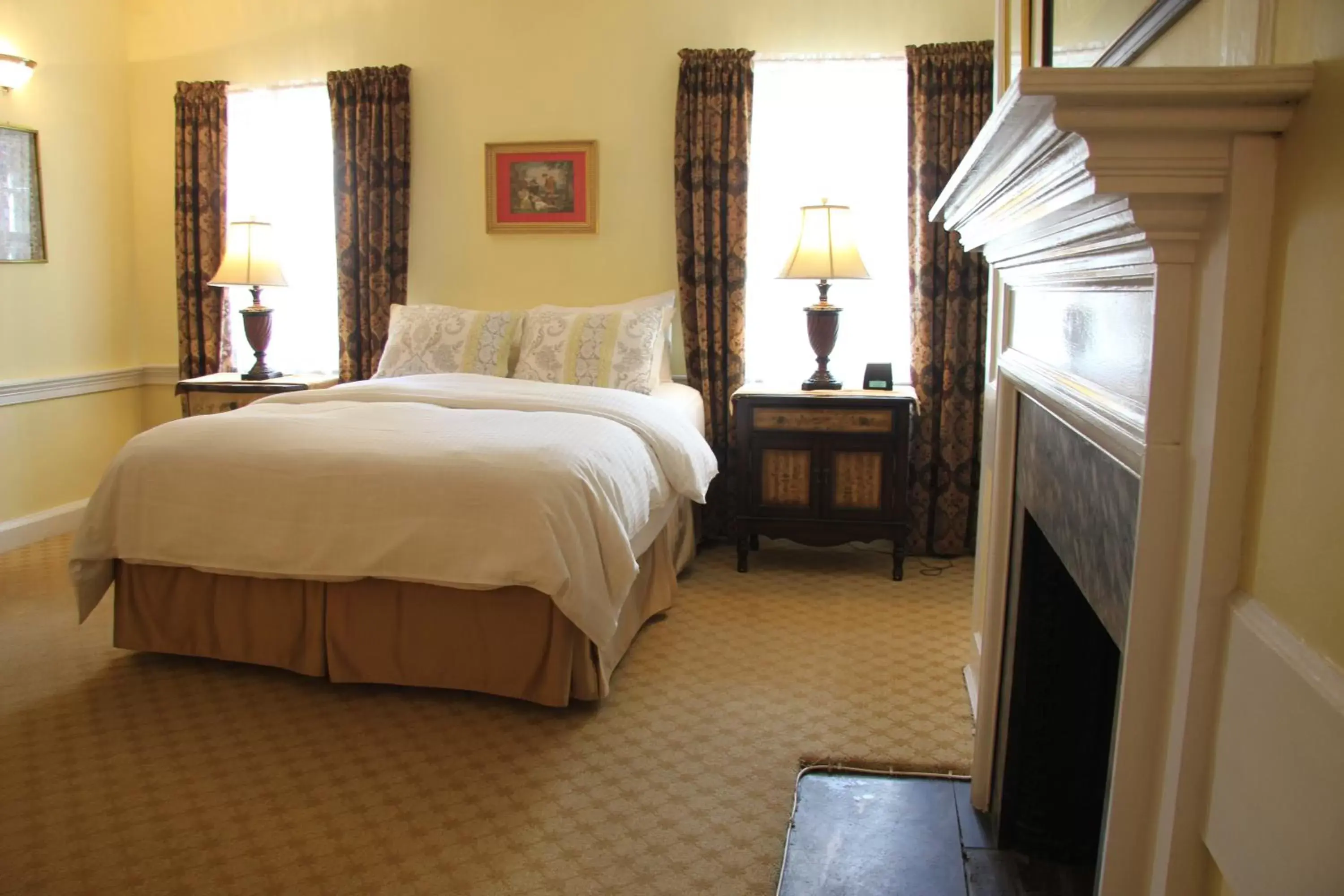 Bed in Morris House Hotel Bed in Morris House Hotel