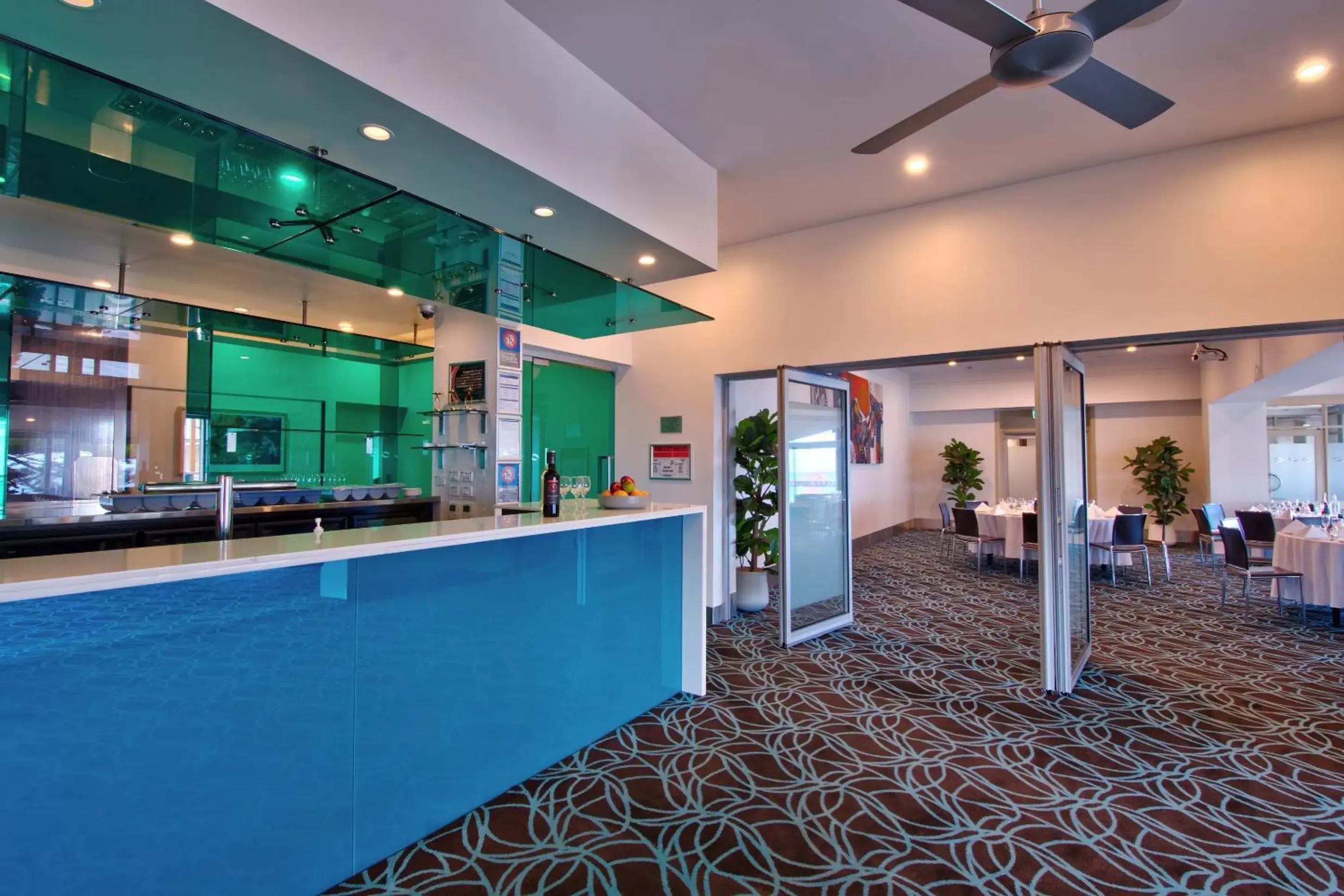 Lounge or bar in Aurora Ozone Hotel Kangaroo Island