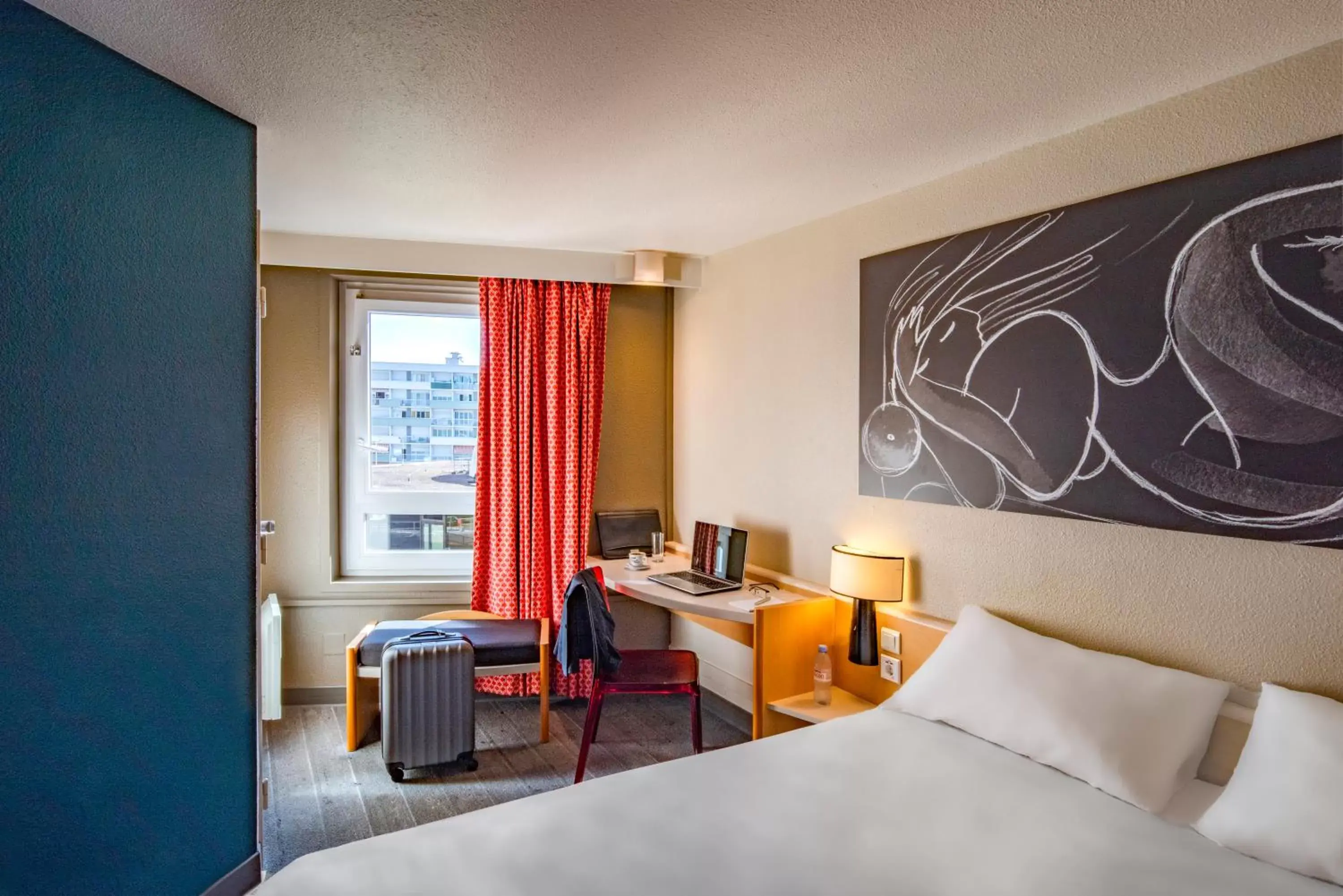 Photo of the whole room, Bed in ibis Tours Centre Gare