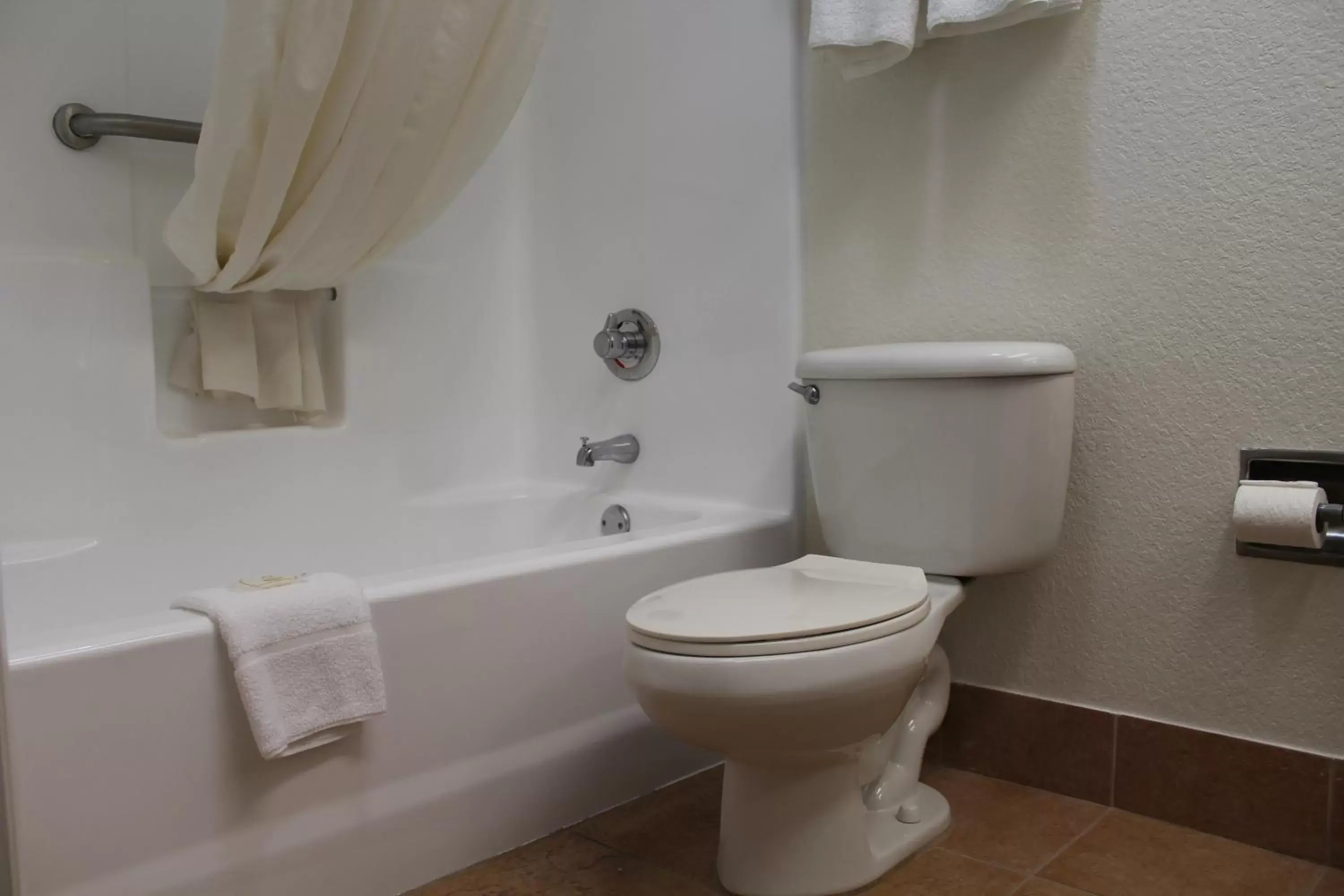 Shower, Bathroom in Quality Inn Florida City - Gateway to the Keys