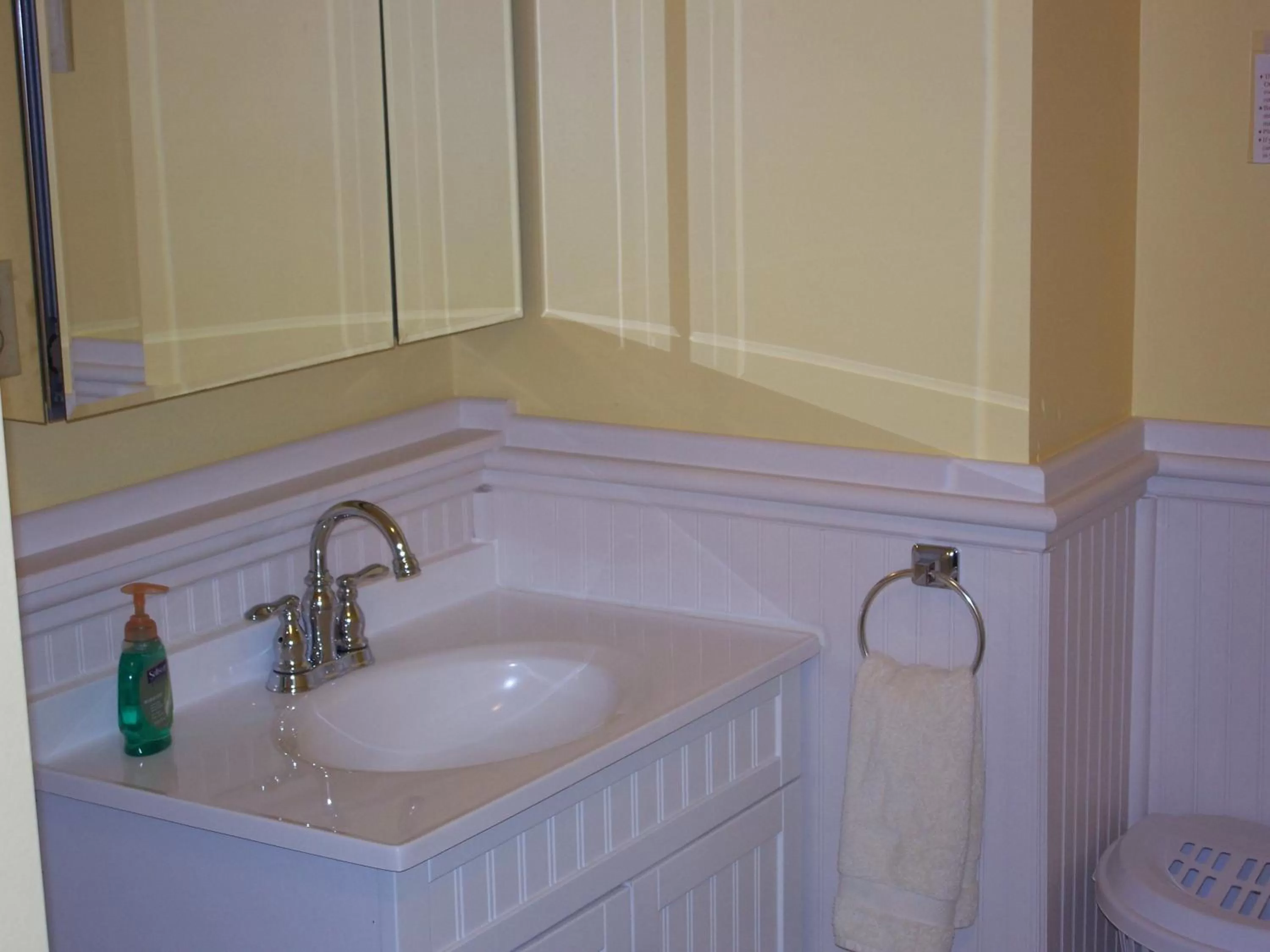 Bathroom in Bayberry House Bed and Breakfast