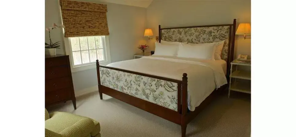 Bedroom, Bed in The Quogue Club