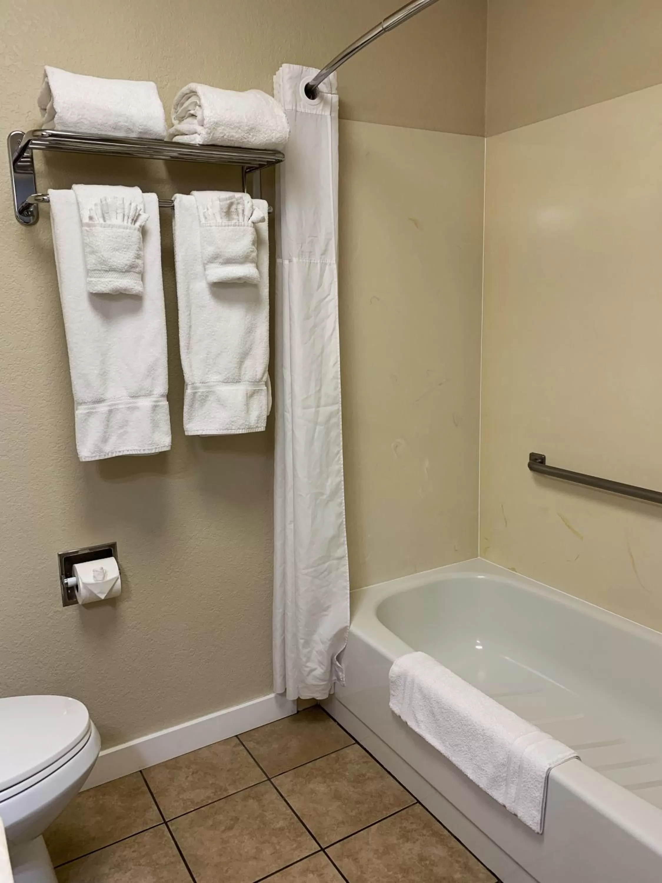 Bathroom in Stratford Inn