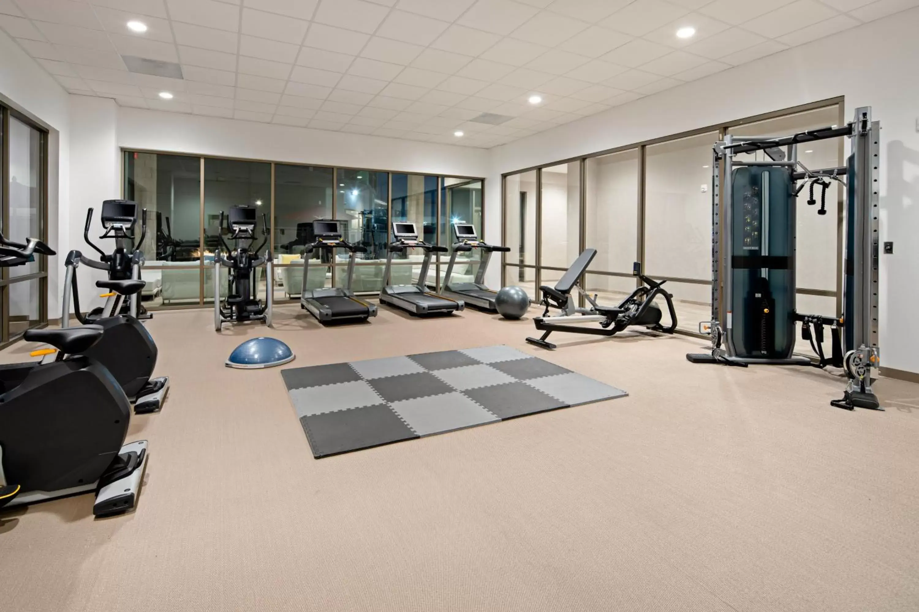 Fitness centre/facilities, Fitness Center/Facilities in Staybridge Suites - Long Beach Airport, an IHG Hotel