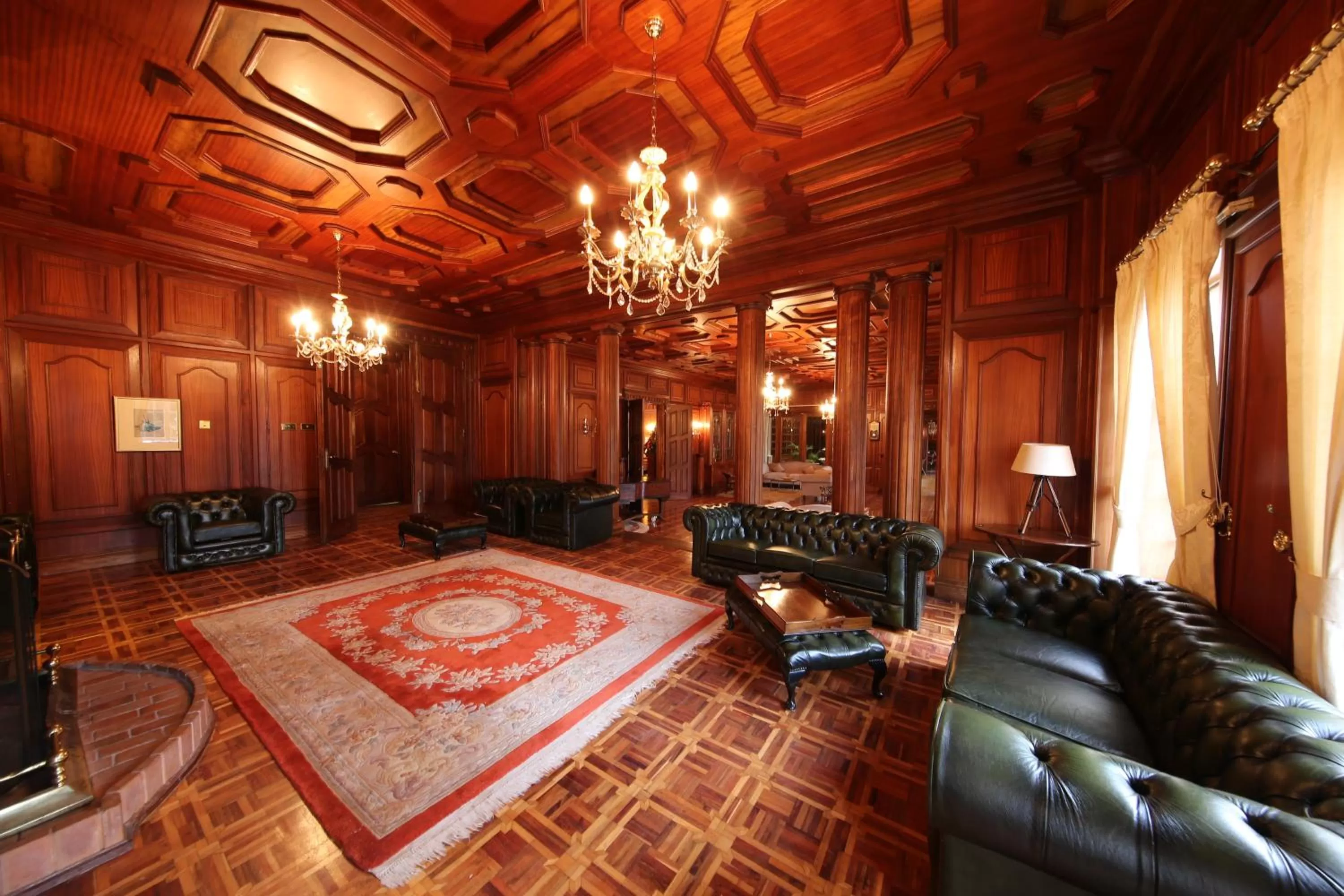 Lounge or bar in Muthu Sovereign Suites & Spa, Limuru Road, Nairobi