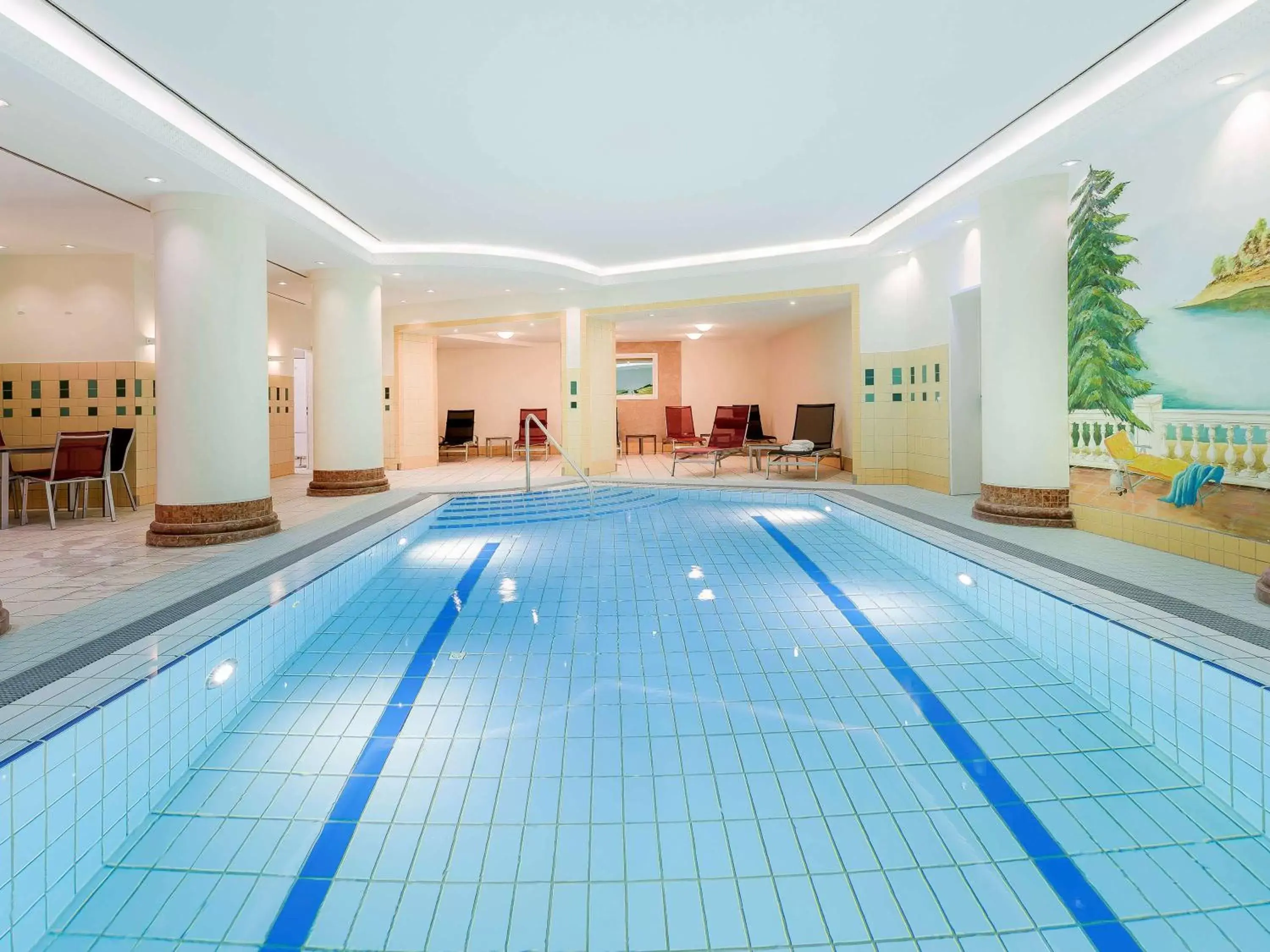 Spa and wellness centre/facilities, Swimming Pool in Novotel Freiburg am Konzerthaus