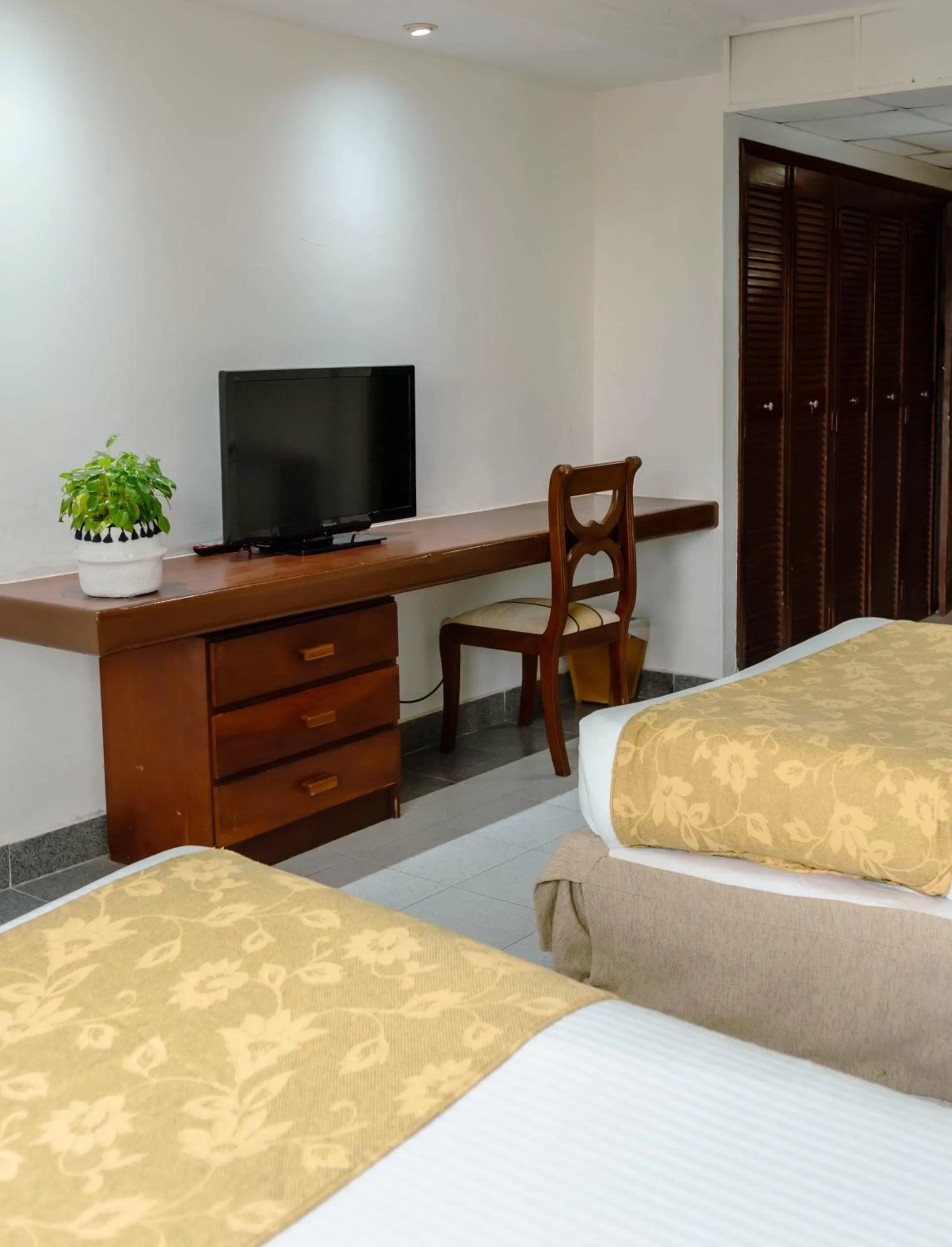 Photo of the whole room, Bed in Hotel Faranda Express Puerta Del Sol Barranquilla, A Member of Radisson Individuals