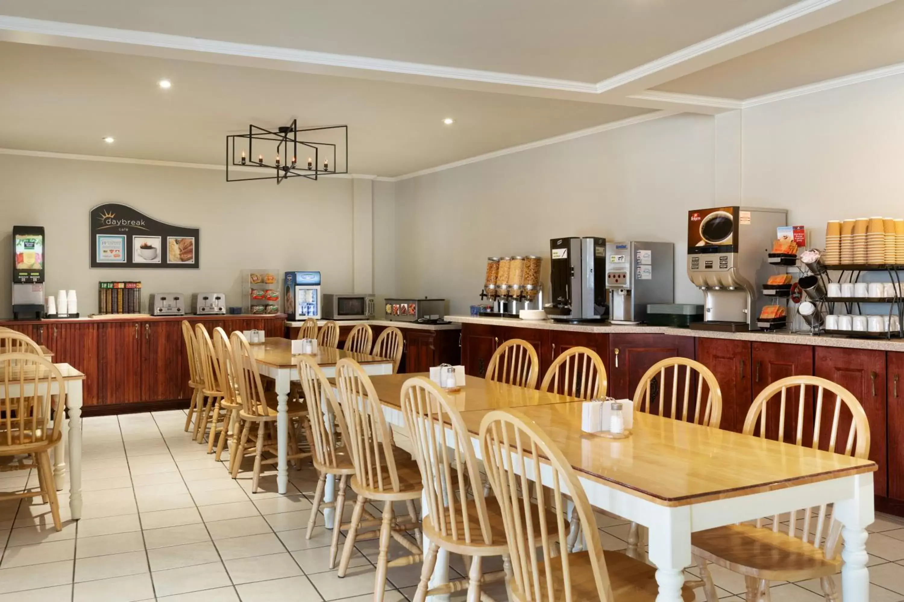 Food and drinks, Restaurant/Places to Eat in Days Inn by Wyndham Edmundston