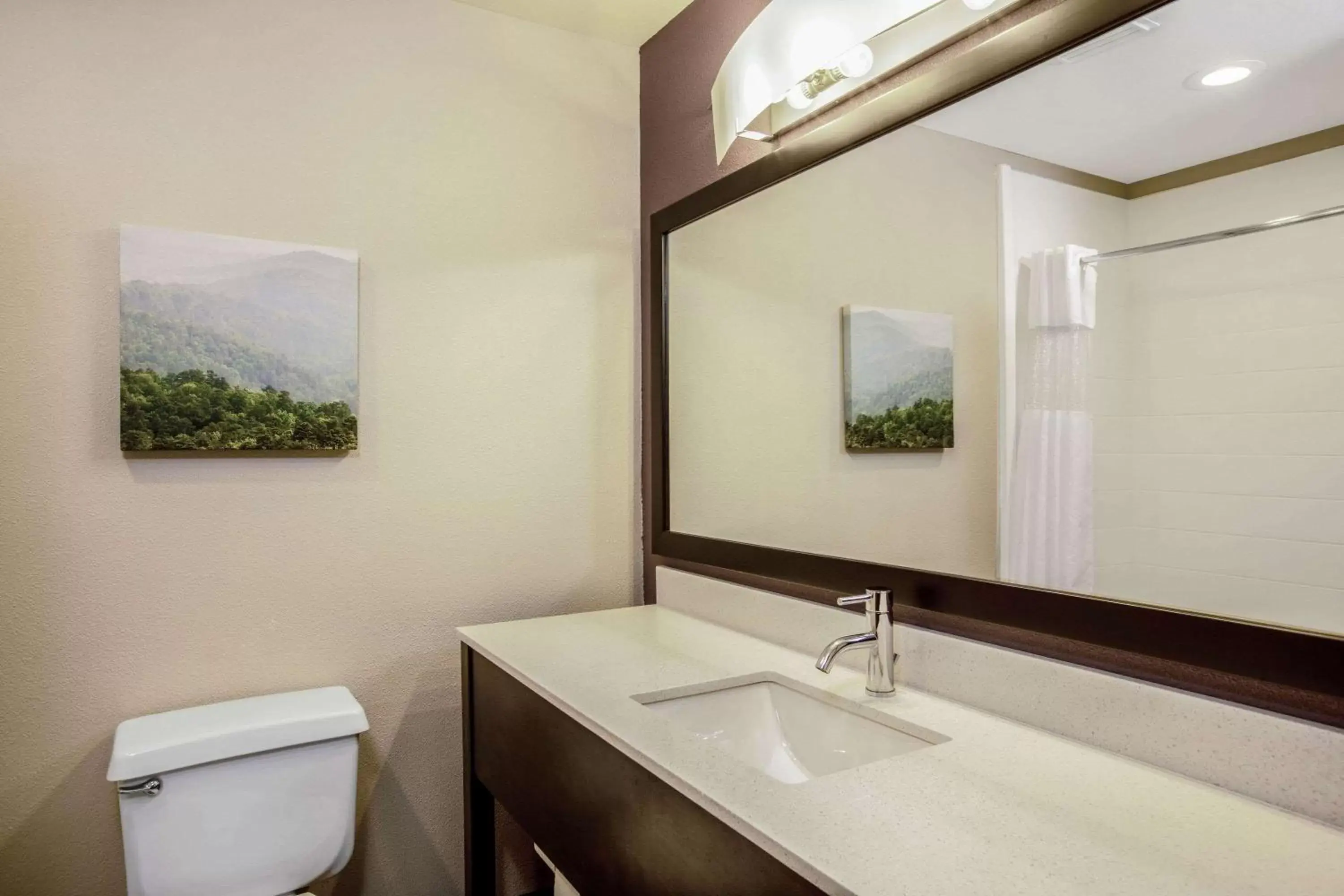 Bathroom in La Quinta by Wyndham Fayetteville