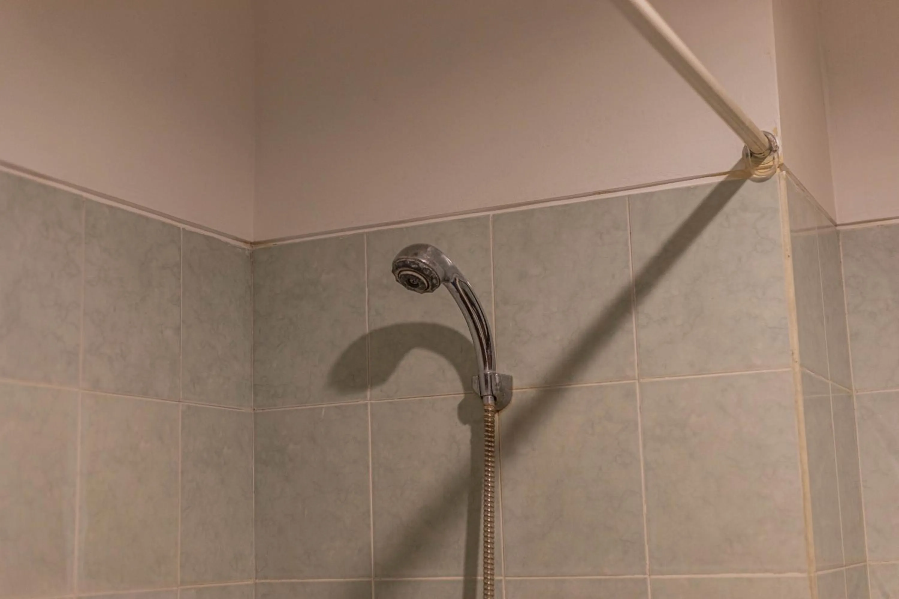 Shower in Puri Mango Guest House Sanur