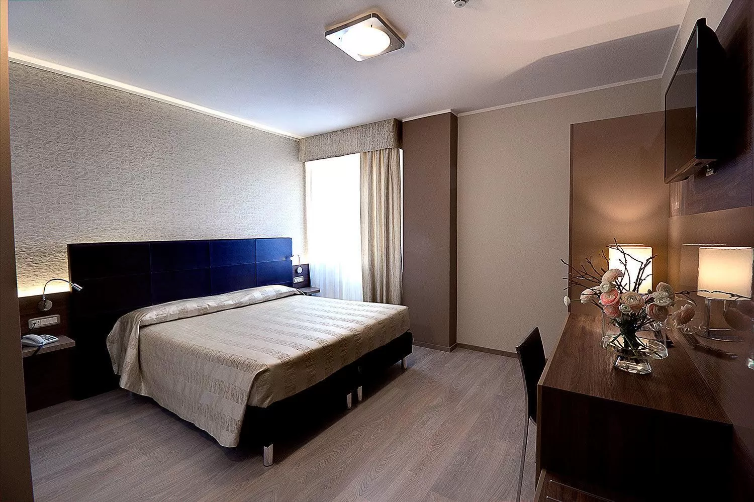 Photo of the whole room, Bed in Hotel Park