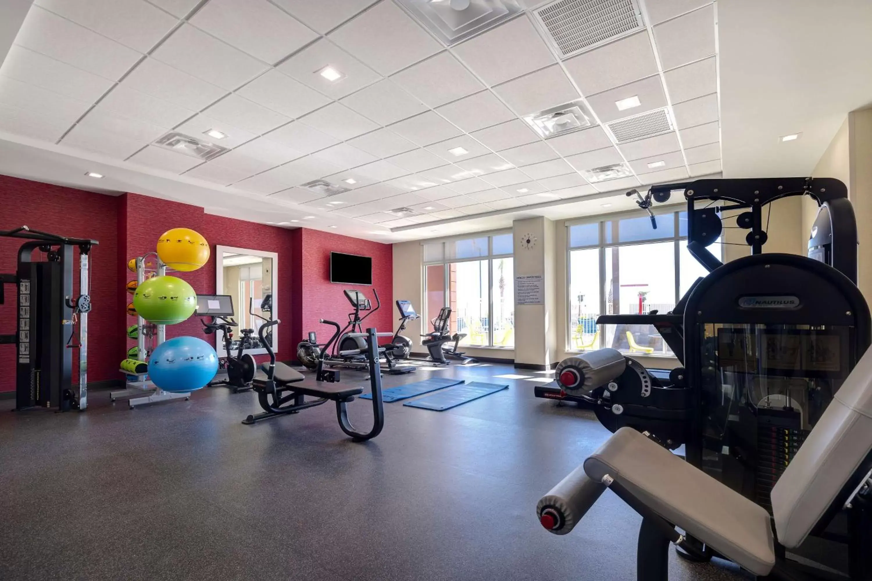 Fitness centre/facilities, Fitness Center/Facilities in Tru By Hilton Galveston, Tx