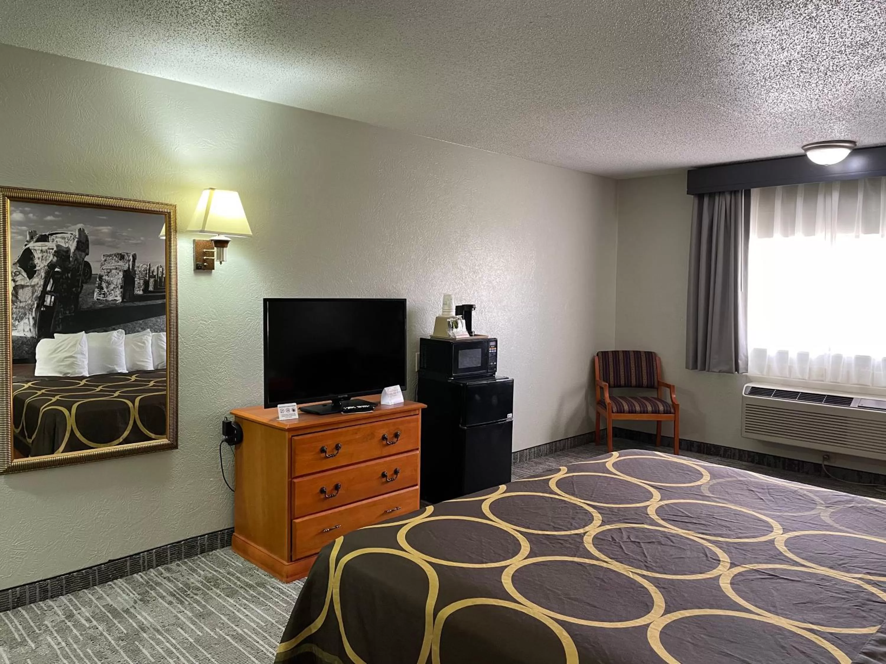 TV and multimedia, Bed in Super 8 by Wyndham Amarillo Central TX