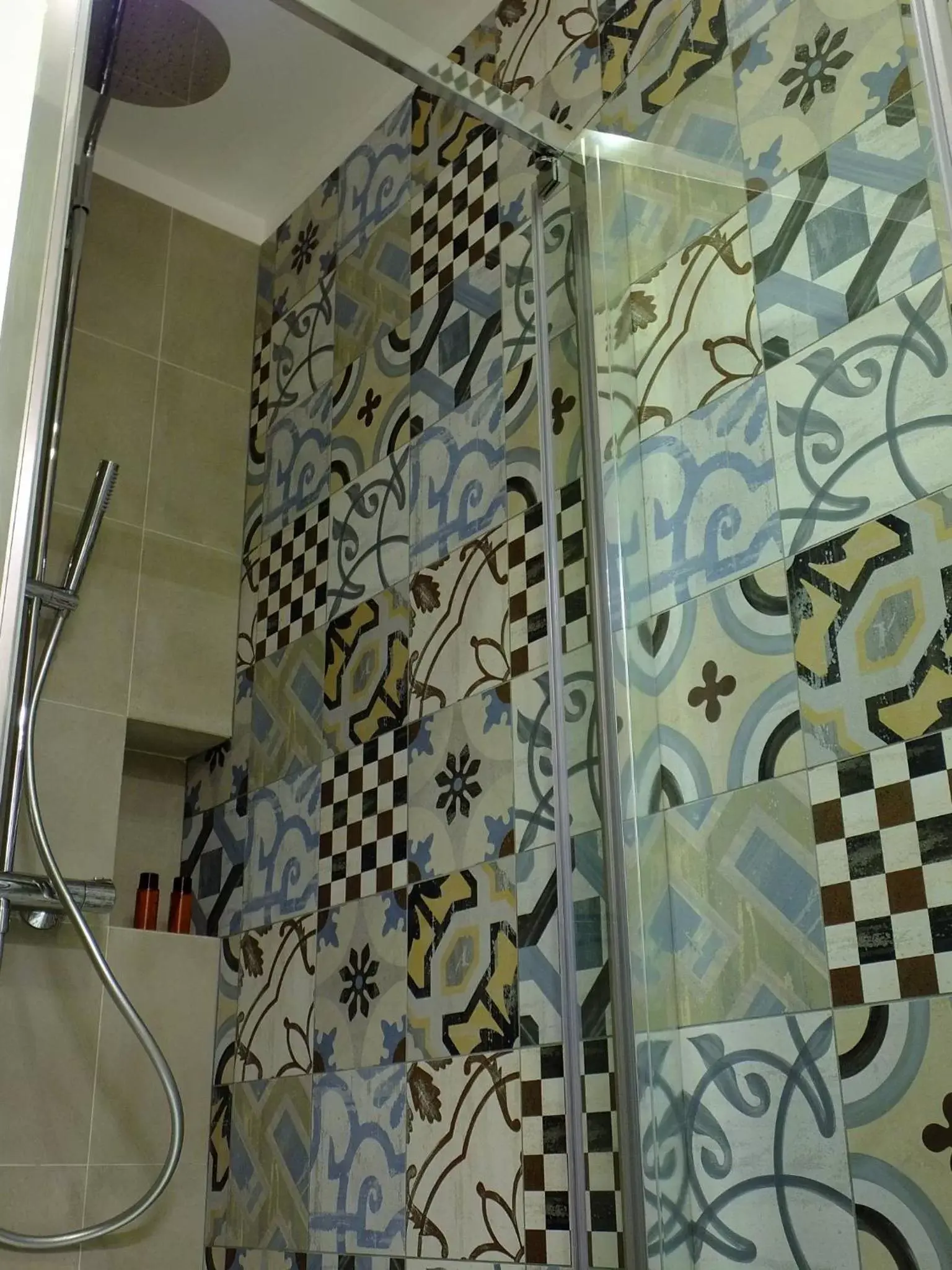Shower, Bathroom in Zefiro Home